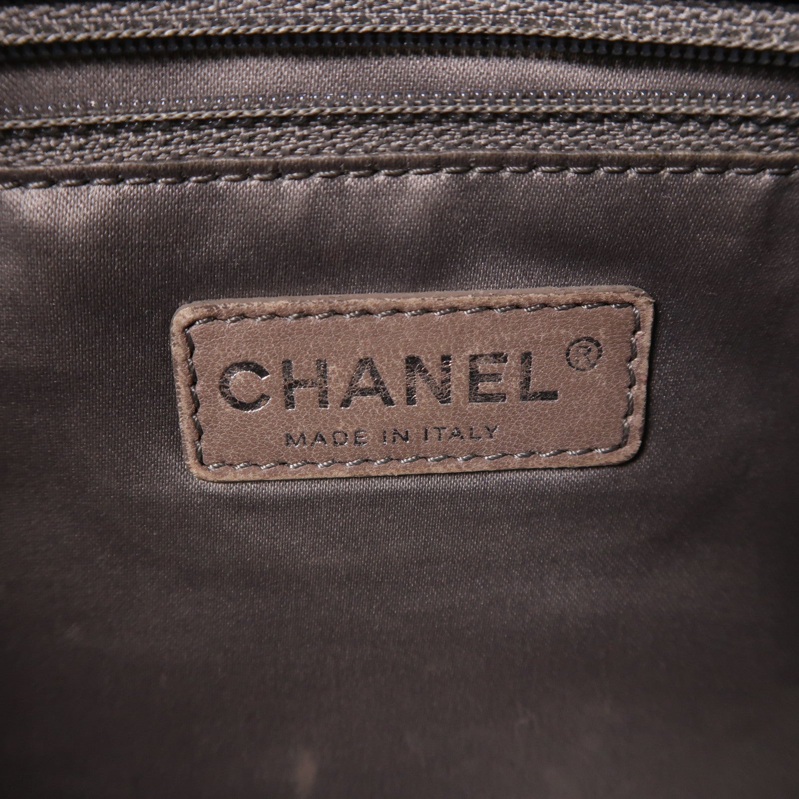 CHANEL 【激減優惠】皮革Shoulder Bag銀扣鏈帶肩背袋
