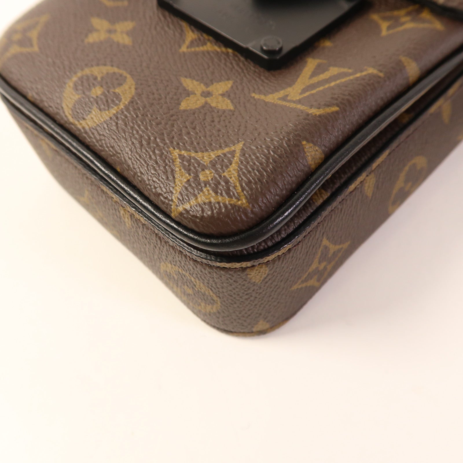 LOUIS VUITTON LV BHW S-Lock Shoulder Bag Monogram M81522 Brown