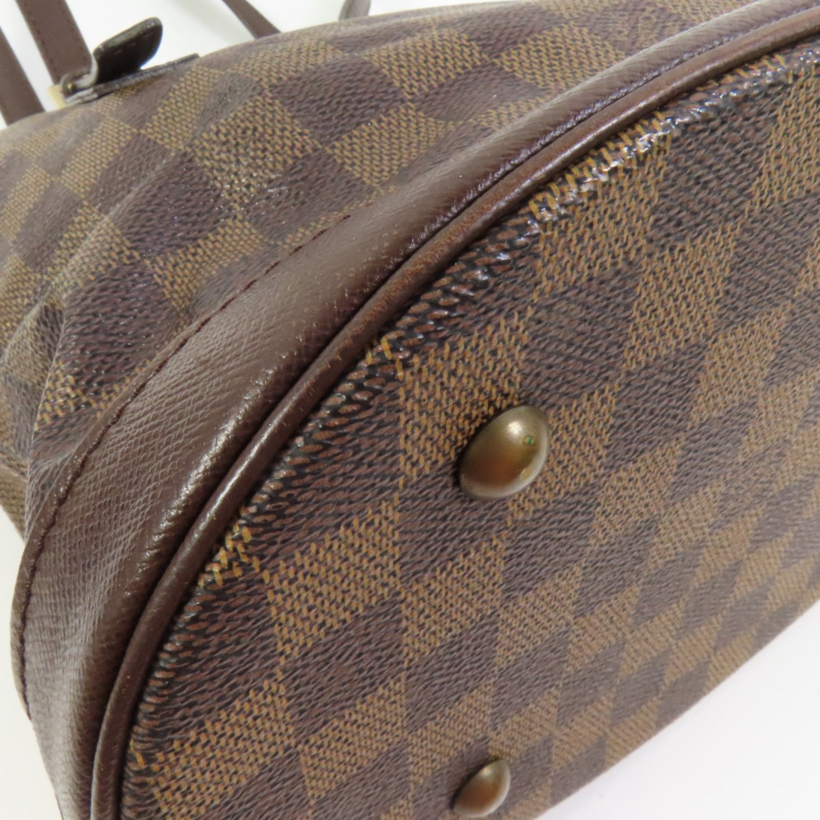 LOUIS VUITTON Damier Marais金扣肩背袋
