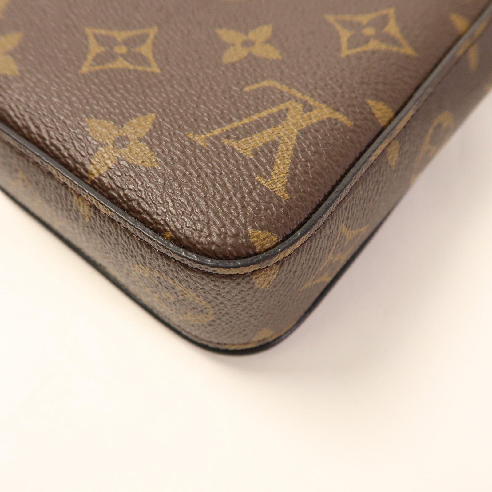 LOUIS VUITTON LV BHW S-Lock Shoulder Bag Monogram M81522 Brown