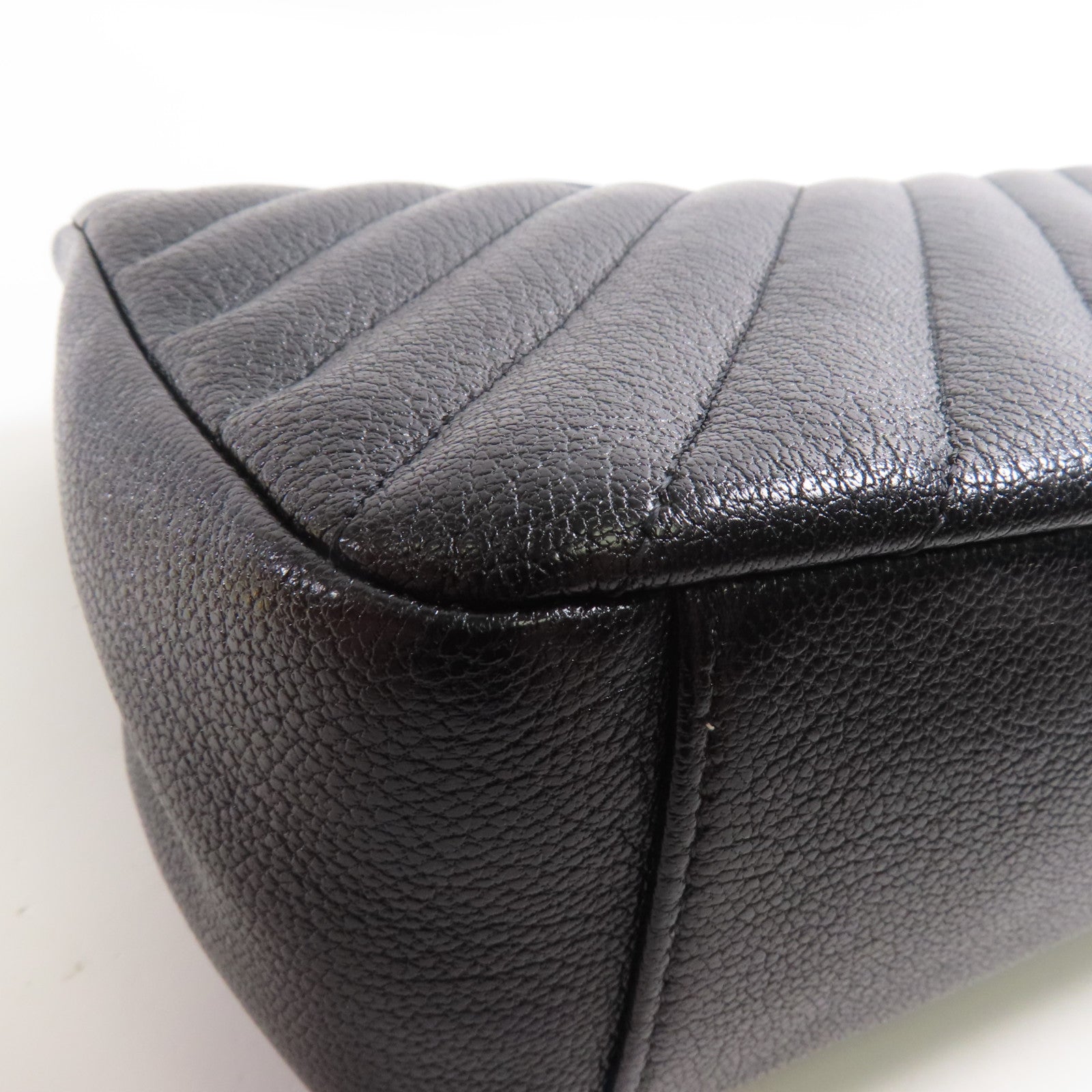 CHANEL 牛皮皮革Diagonal Quilted Flap Bag鏈帶肩背袋