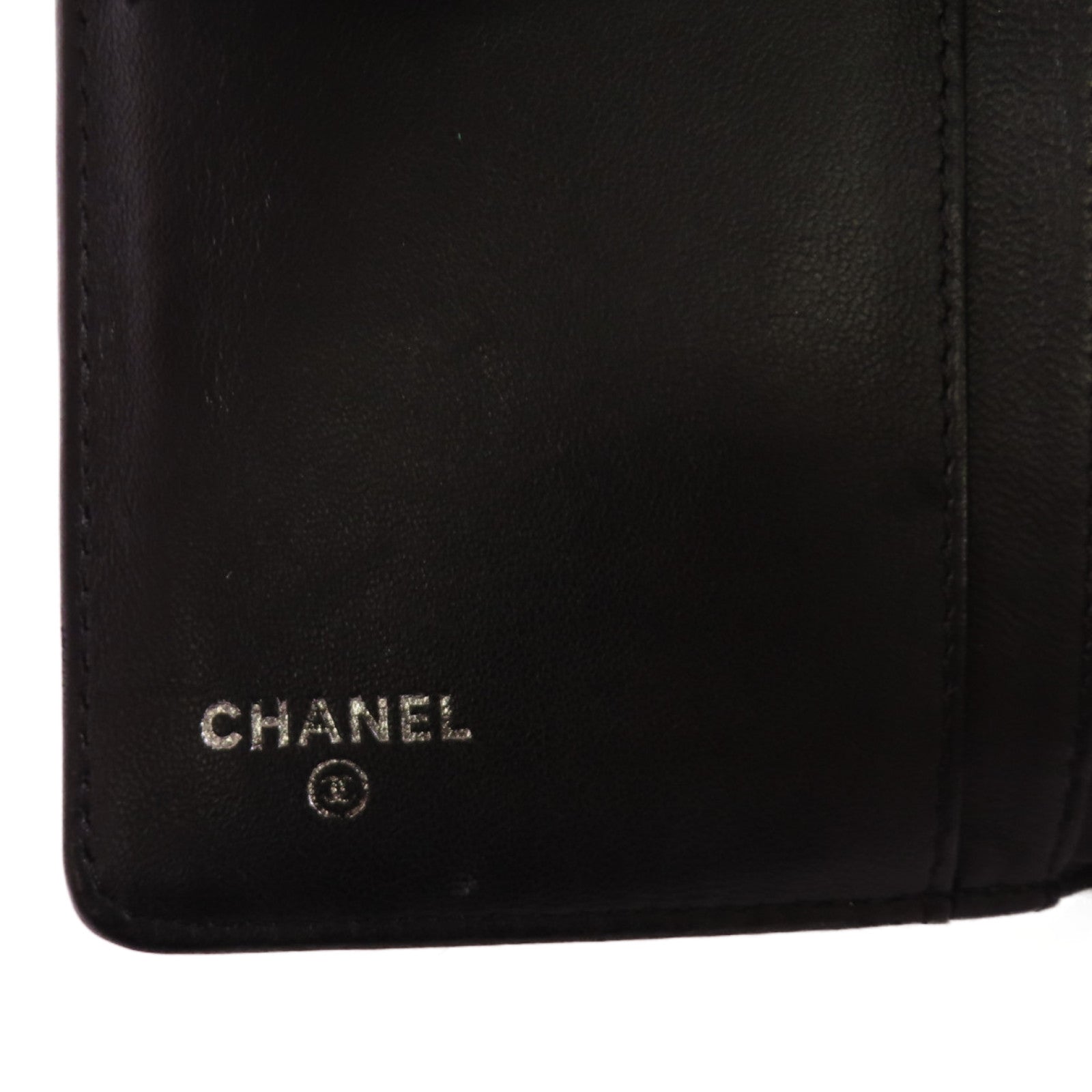 CHANEL 菱格羊皮皮革Middle Wallet銀扣短錢包黑色