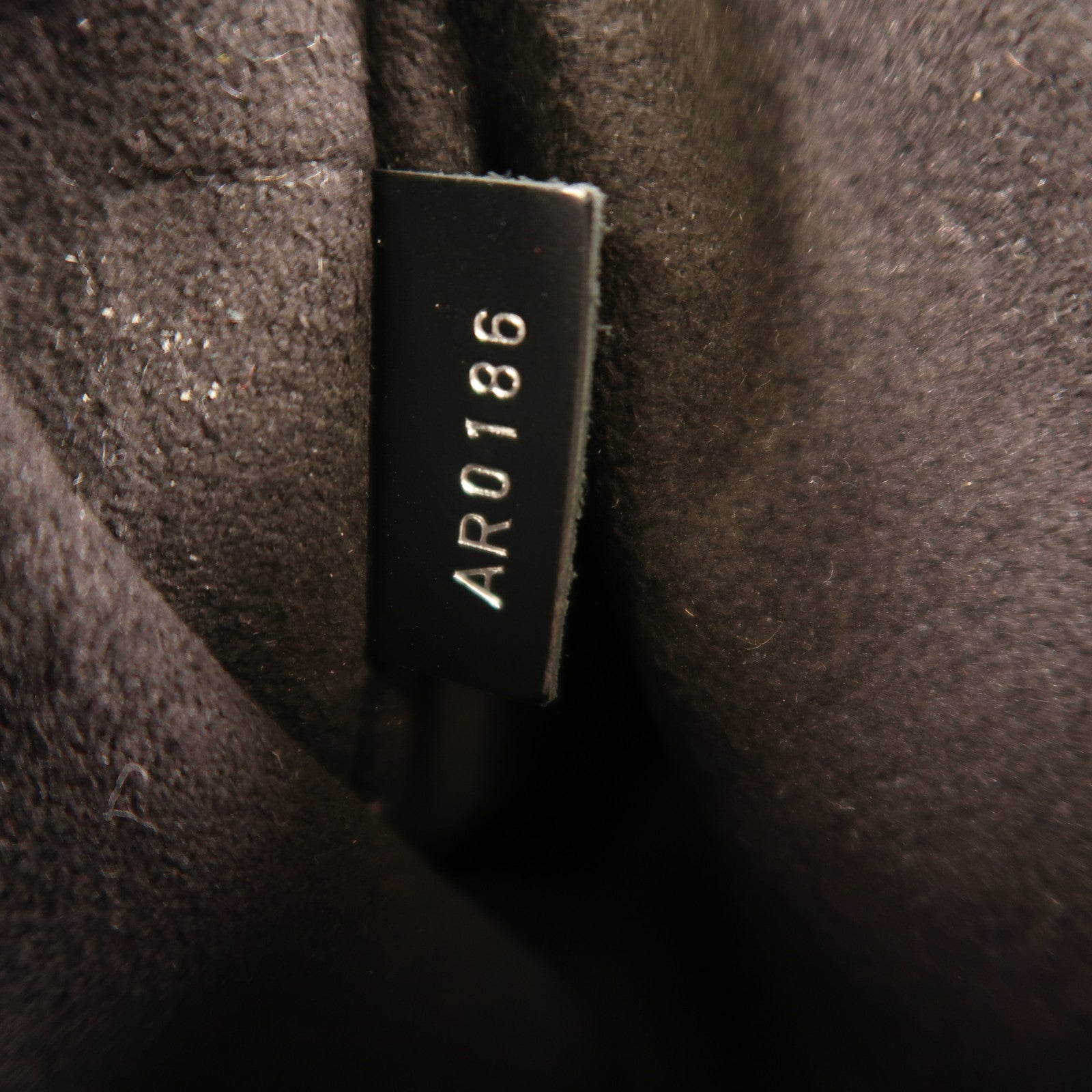 LOUIS VUITTON Epi Twist MM銀扣鏈帶肩背袋