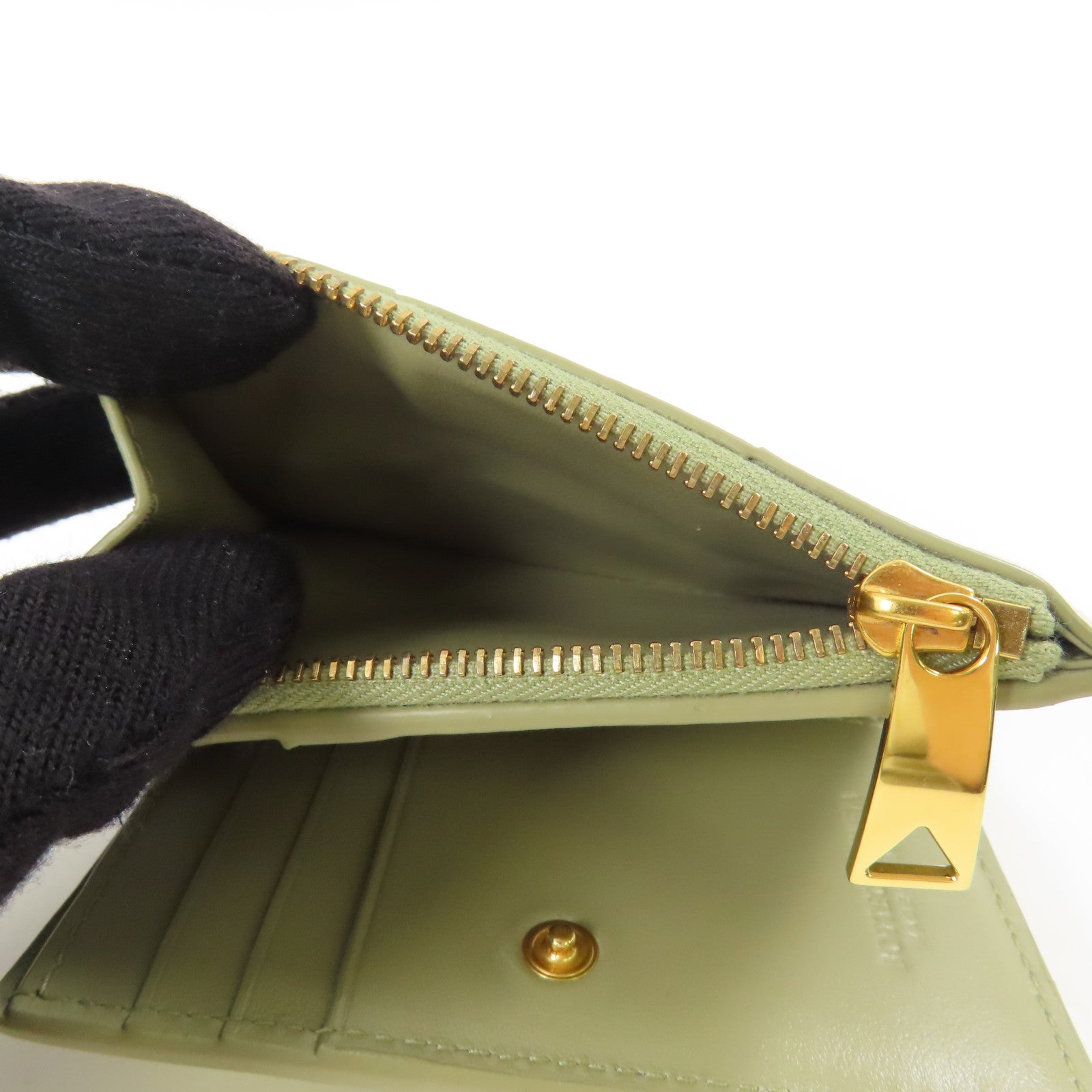 BOTTEGA VENETA 羊皮皮革Wallet金扣錢包