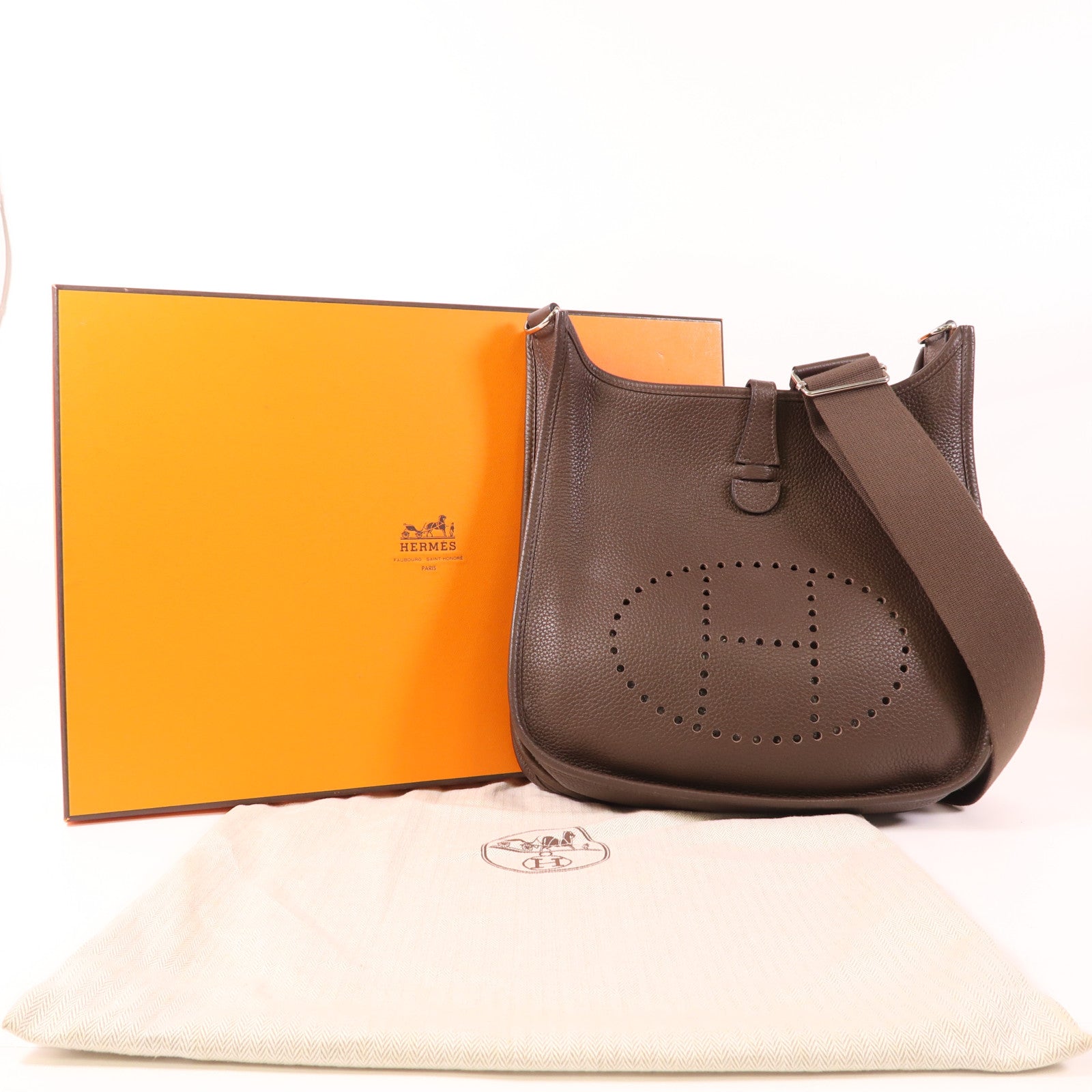 HERMES Clemence皮革Evelyne PM銀扣肩背袋Moka