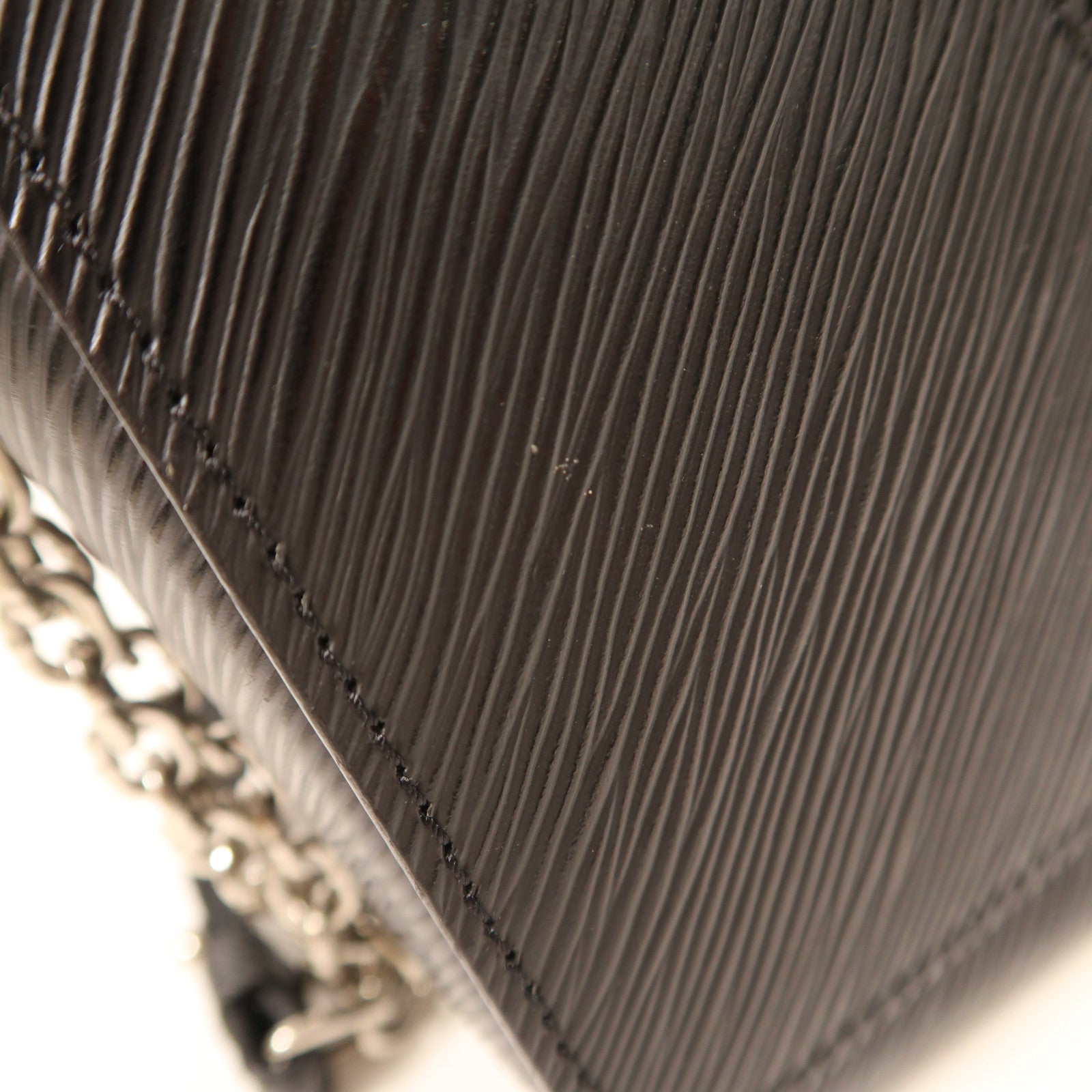 LOUIS VUITTON Epi Twist MM銀扣鏈帶肩背袋