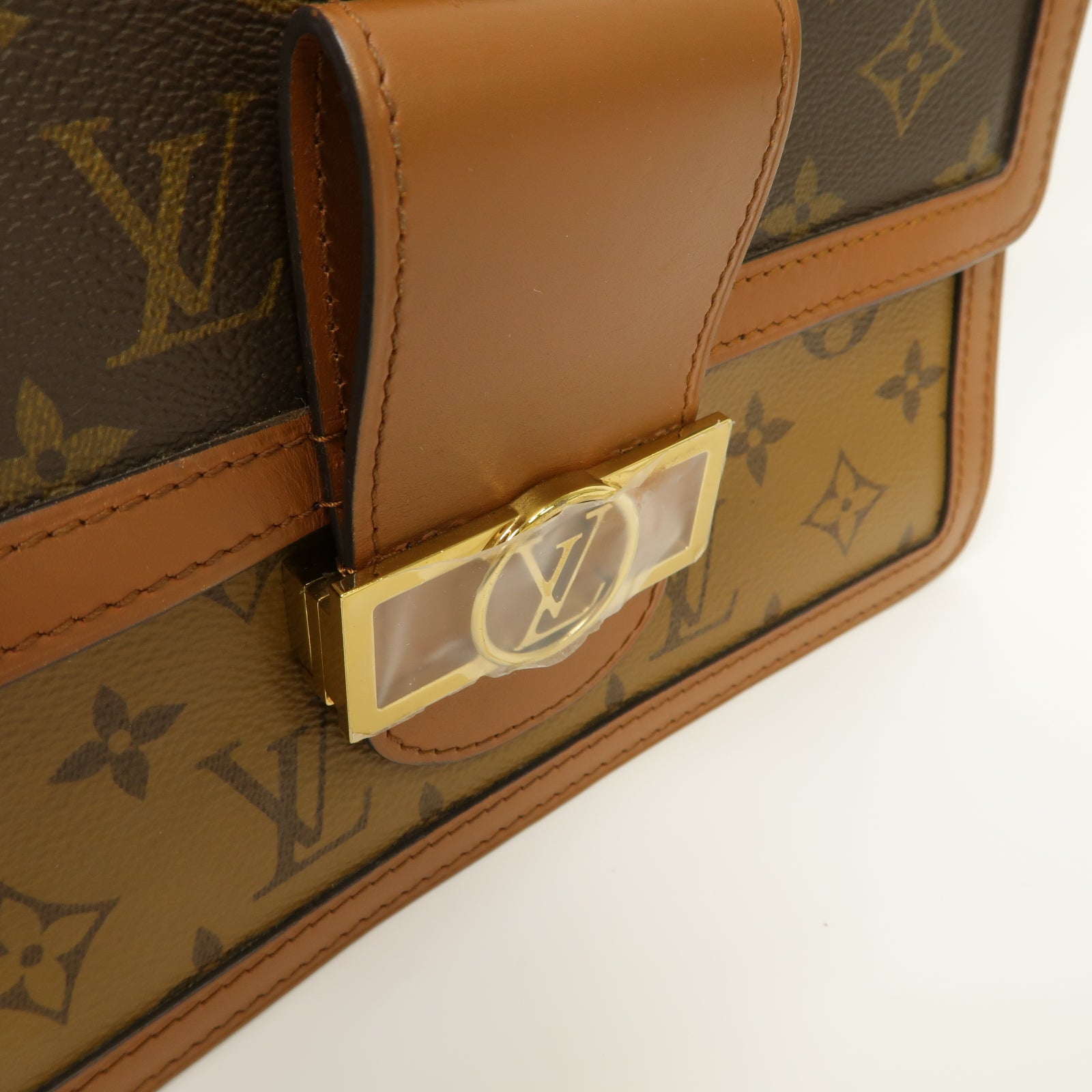 LOUIS VUITTON Monogram Reverse Dauphine金扣肩背袋棕色