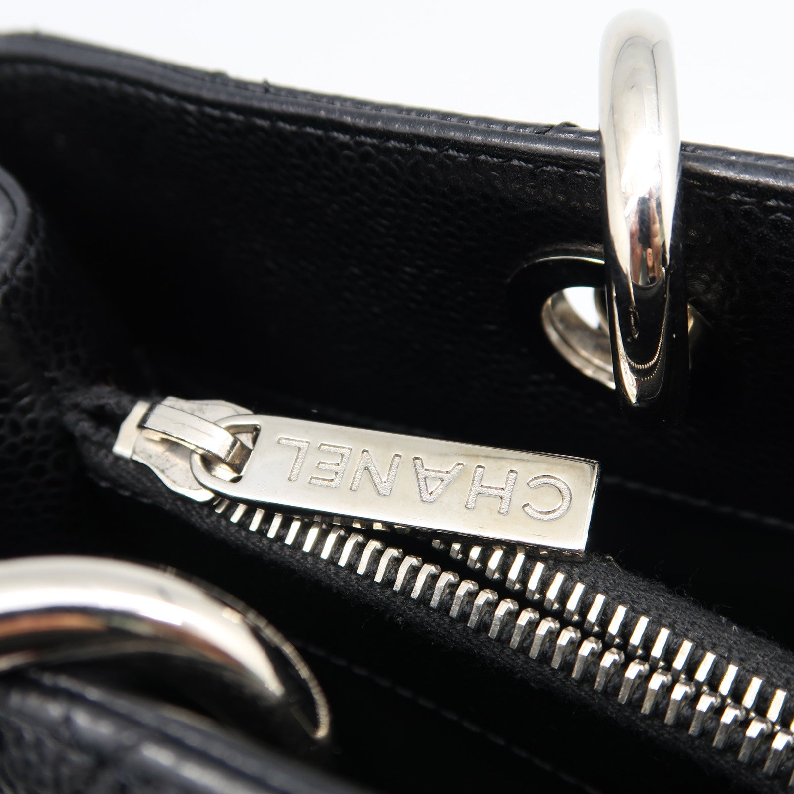 CHANEL 菱格Caviar皮革GST Shoulder Bag銀扣肩背袋黑色