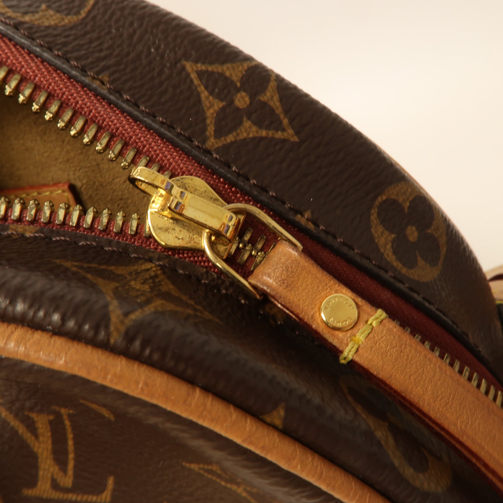 LOUIS VUITTON Monogram Boite Chapeau Souple金扣肩背袋啡色