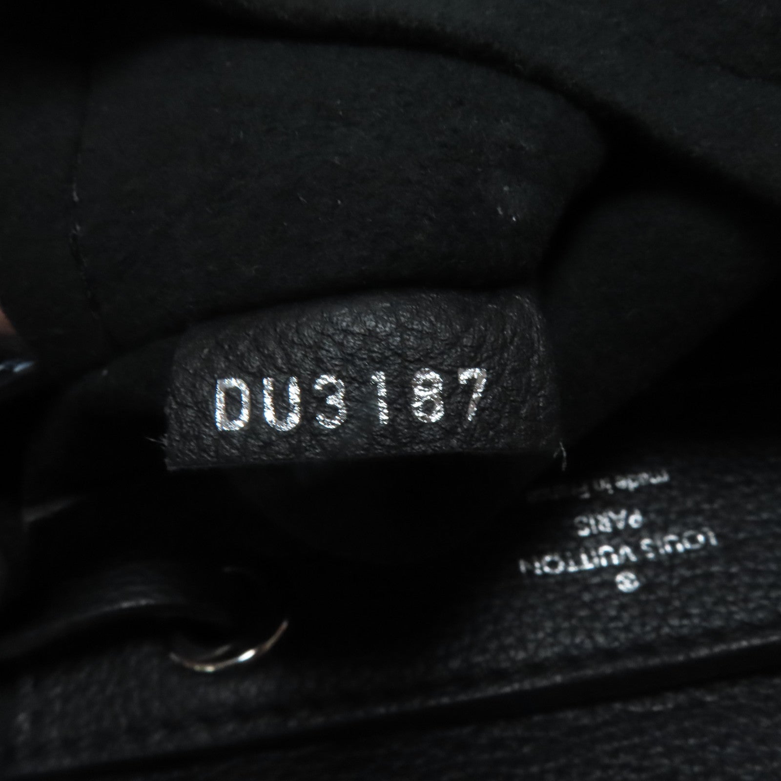 LOUIS VUITTON 【激減優惠】牛皮皮革Mini Lock Me Backpack銀扣背包黑色