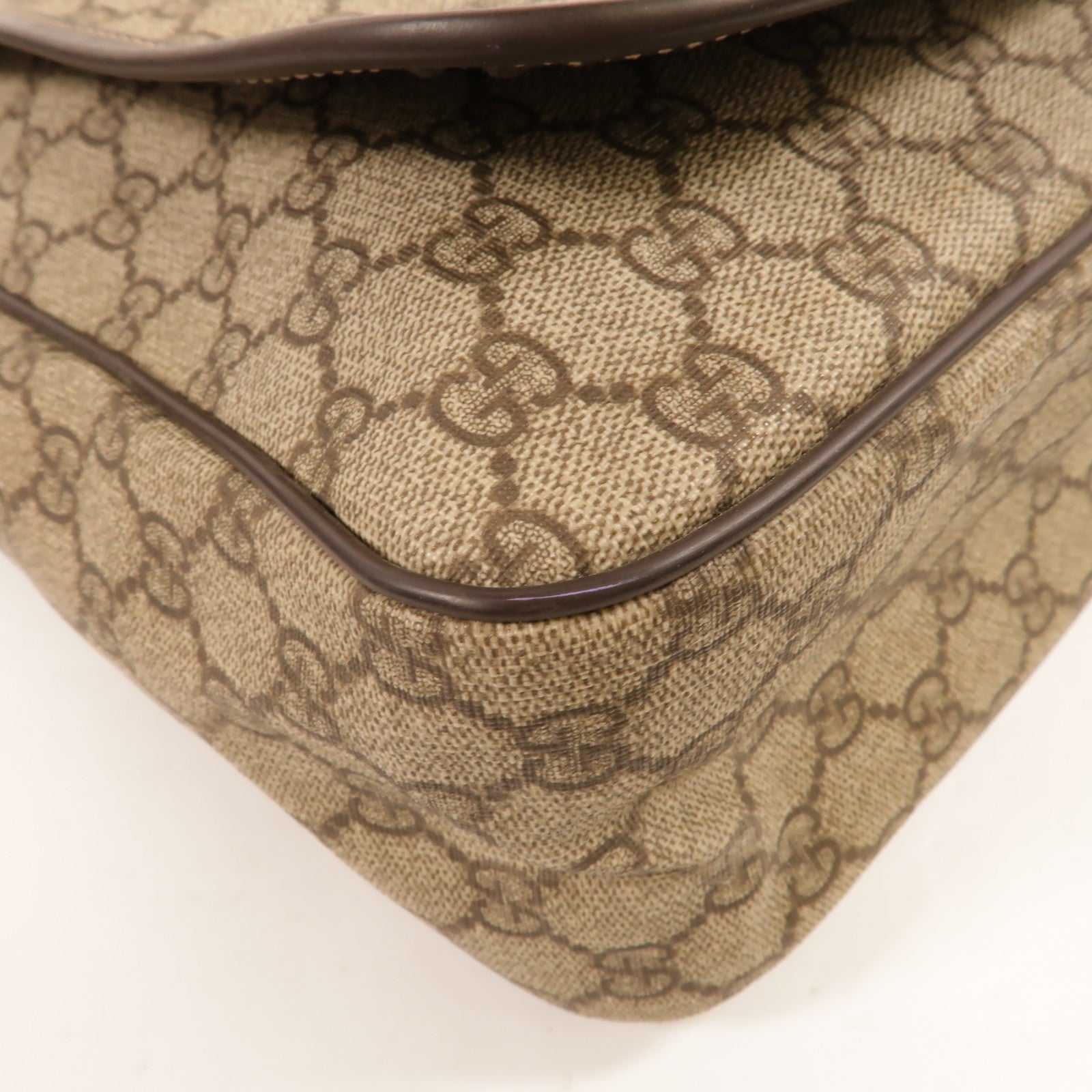 GUCCI 塗層帆布Interlocking G Messenger Bag肩背袋