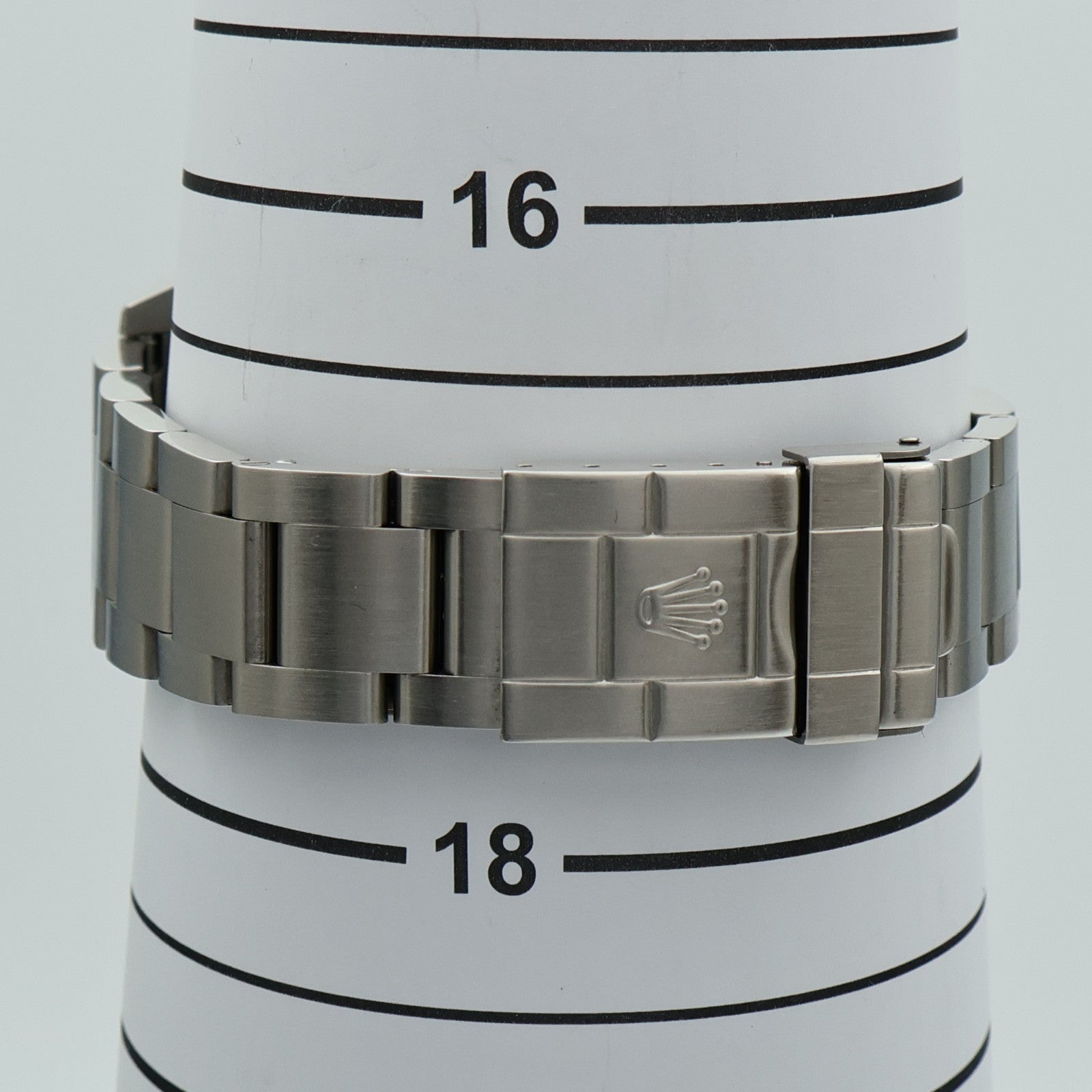 ROLEX Explorer II 16570