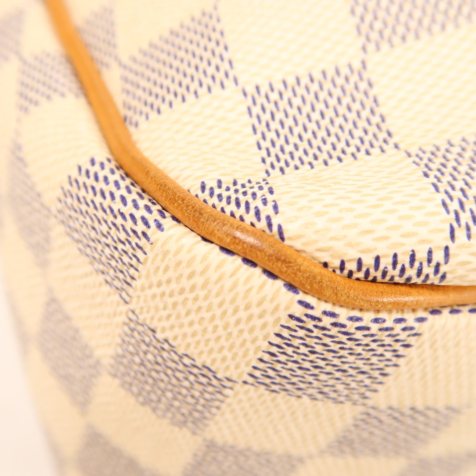 LOUIS VUITTON Damier Azur Siracusa PM金扣肩背袋