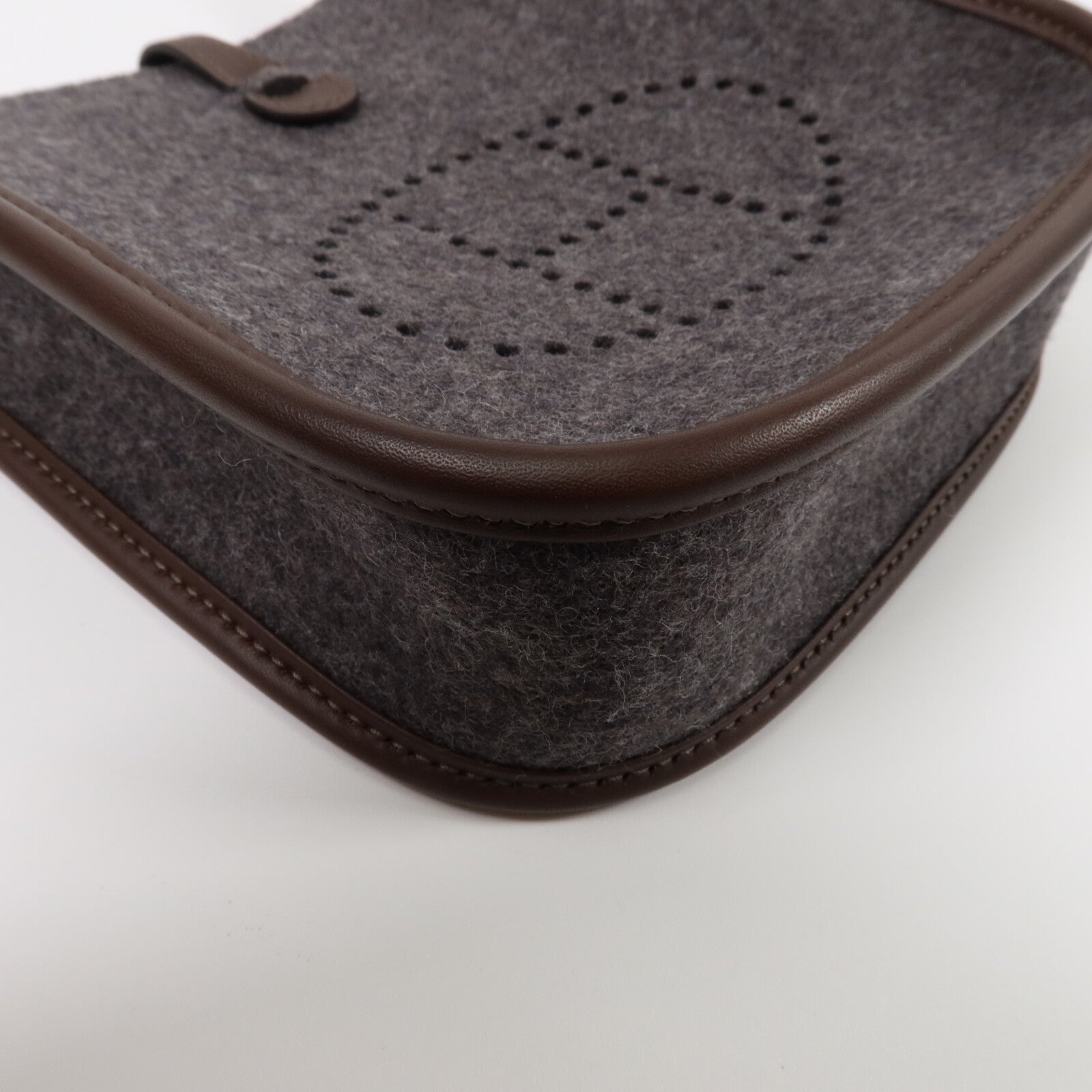 HERMES 羊毛/Swift皮革Evelyne TPM肩背袋Gris Moyen/Havane