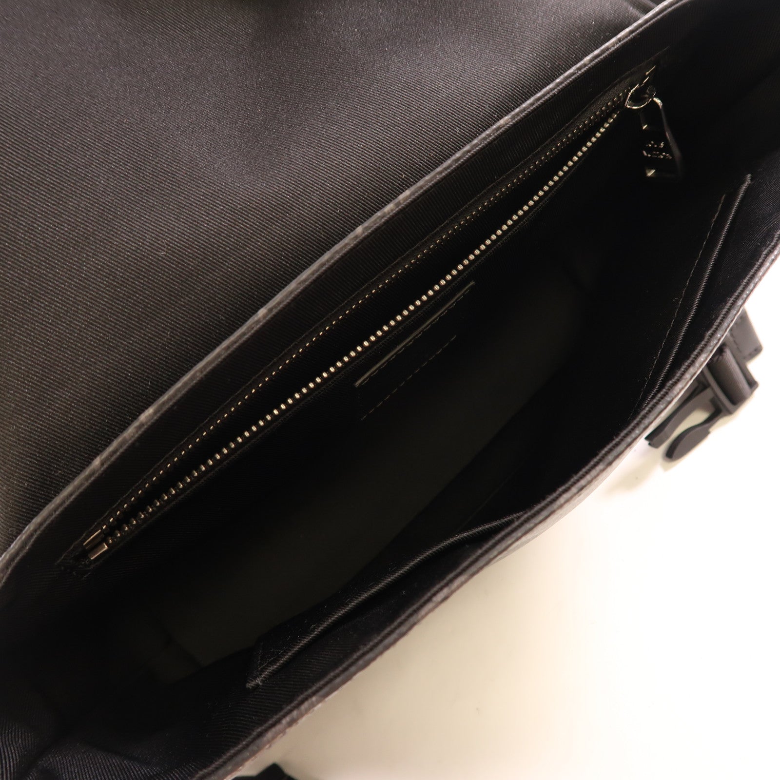 LOUIS VUITTON Monogram Eclipse Messenger PM Voyager銀扣肩背袋