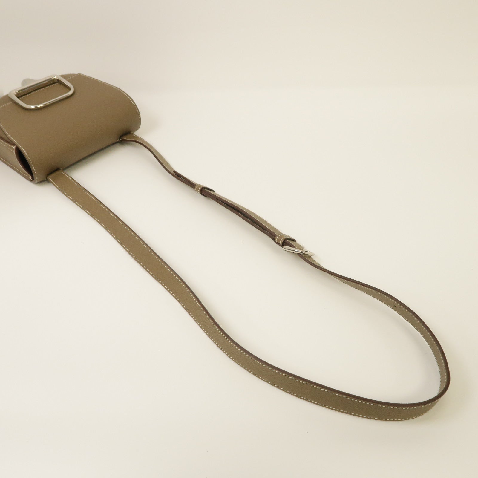 HERMES Epsom皮革Della Cavalleria Mini銀扣肩背袋經典駝色