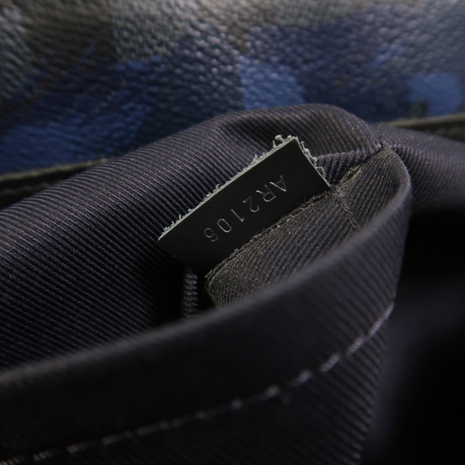 LOUIS VUITTON Damier Cobalt Camouflage Hunter銀扣肩背袋