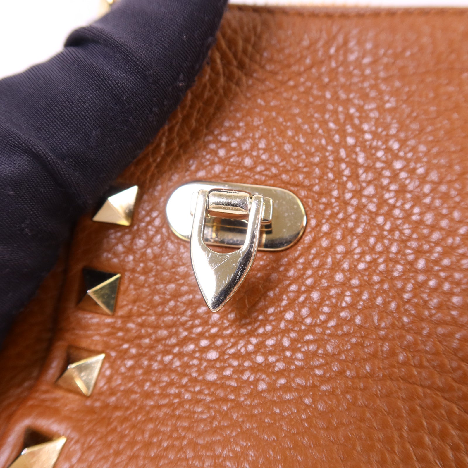 Valentino 【激減優惠】牛皮皮革Rockstud 2 Way Shoulder Bag金扣手挽肩背兩用袋