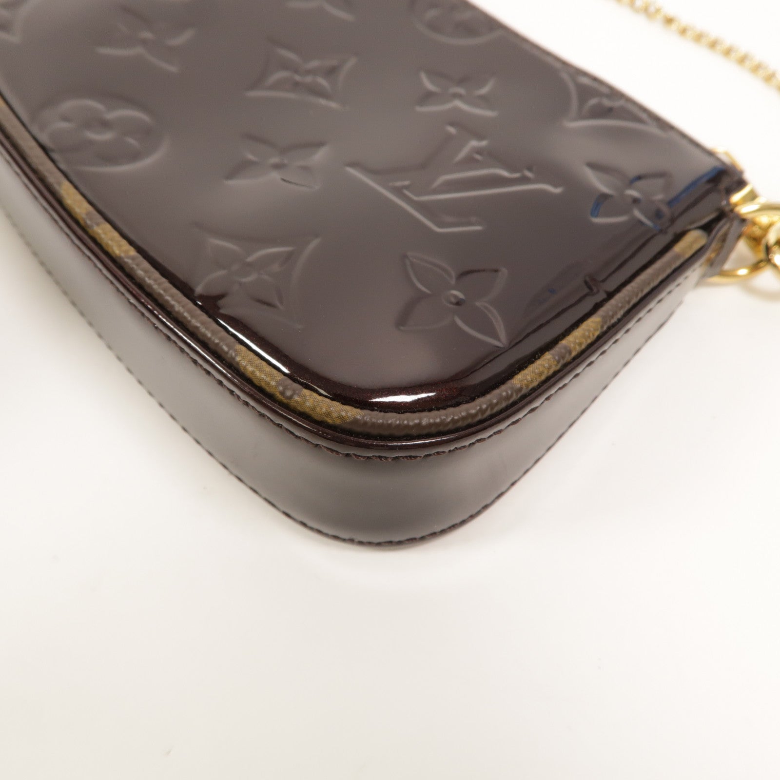 LOUIS VUITTON Monogram Vernis Mini Pochette Accessoires零錢包
