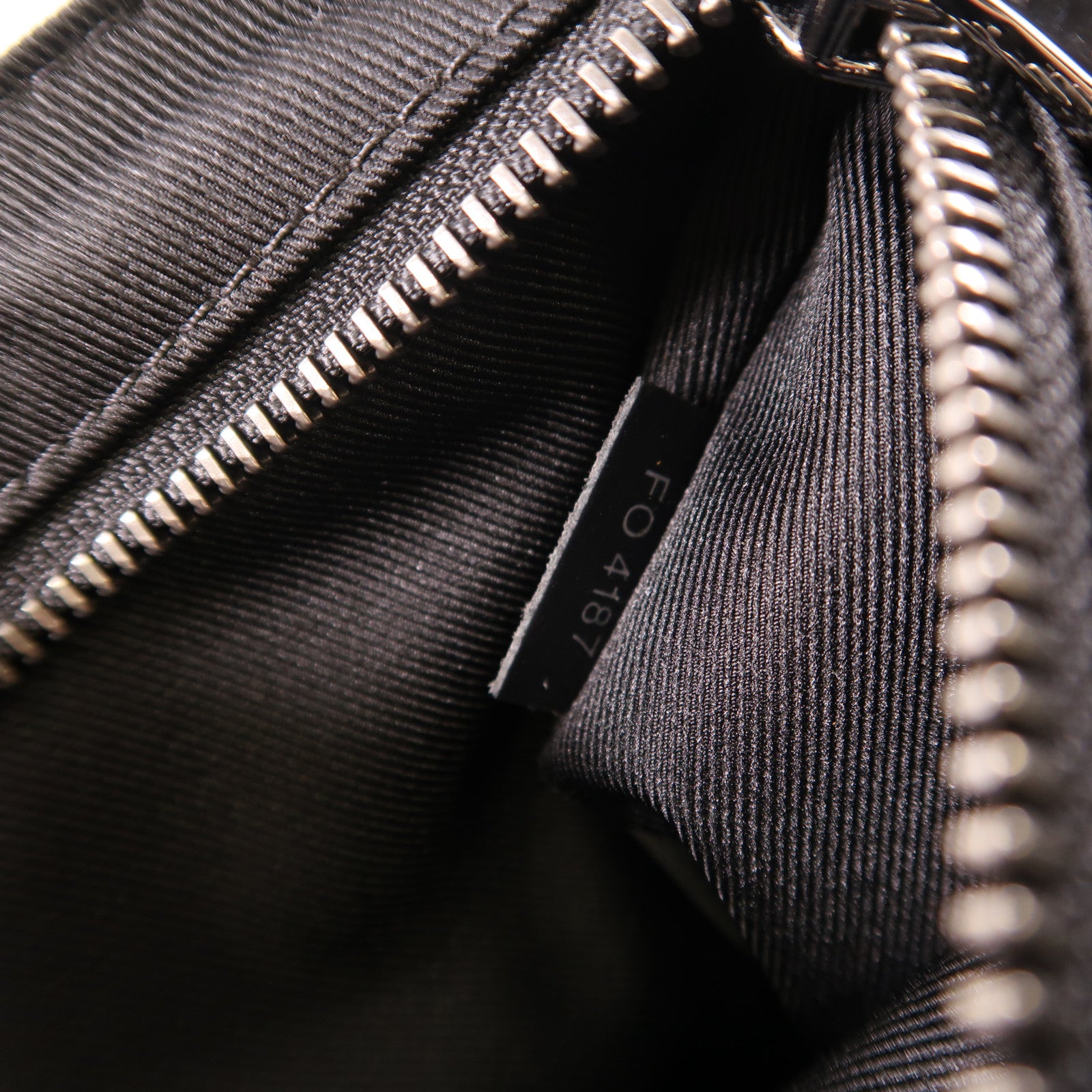 LOUIS VUITTON Monogram Eclipse Messenger PM Voyager銀扣肩背袋