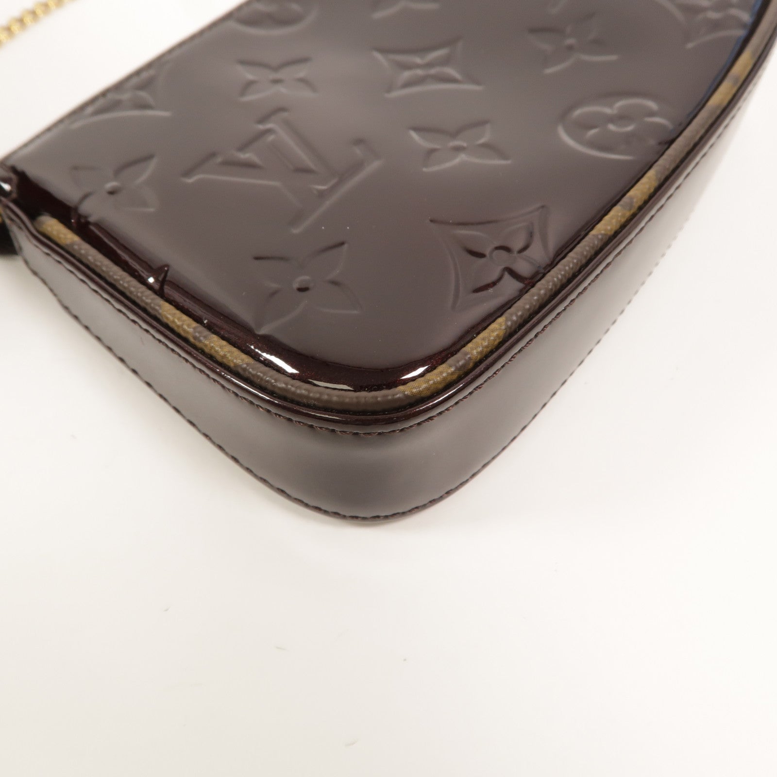 LOUIS VUITTON Monogram Vernis Mini Pochette Accessoires零錢包
