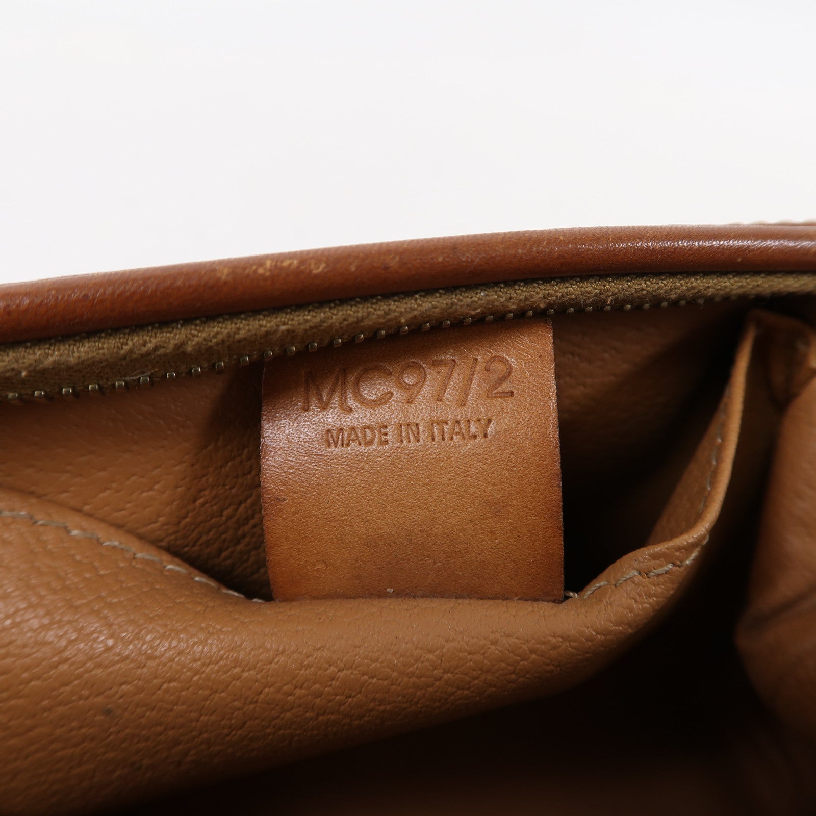 CELINE Macadam Vintage Pouch Bag金扣手拿包啡色