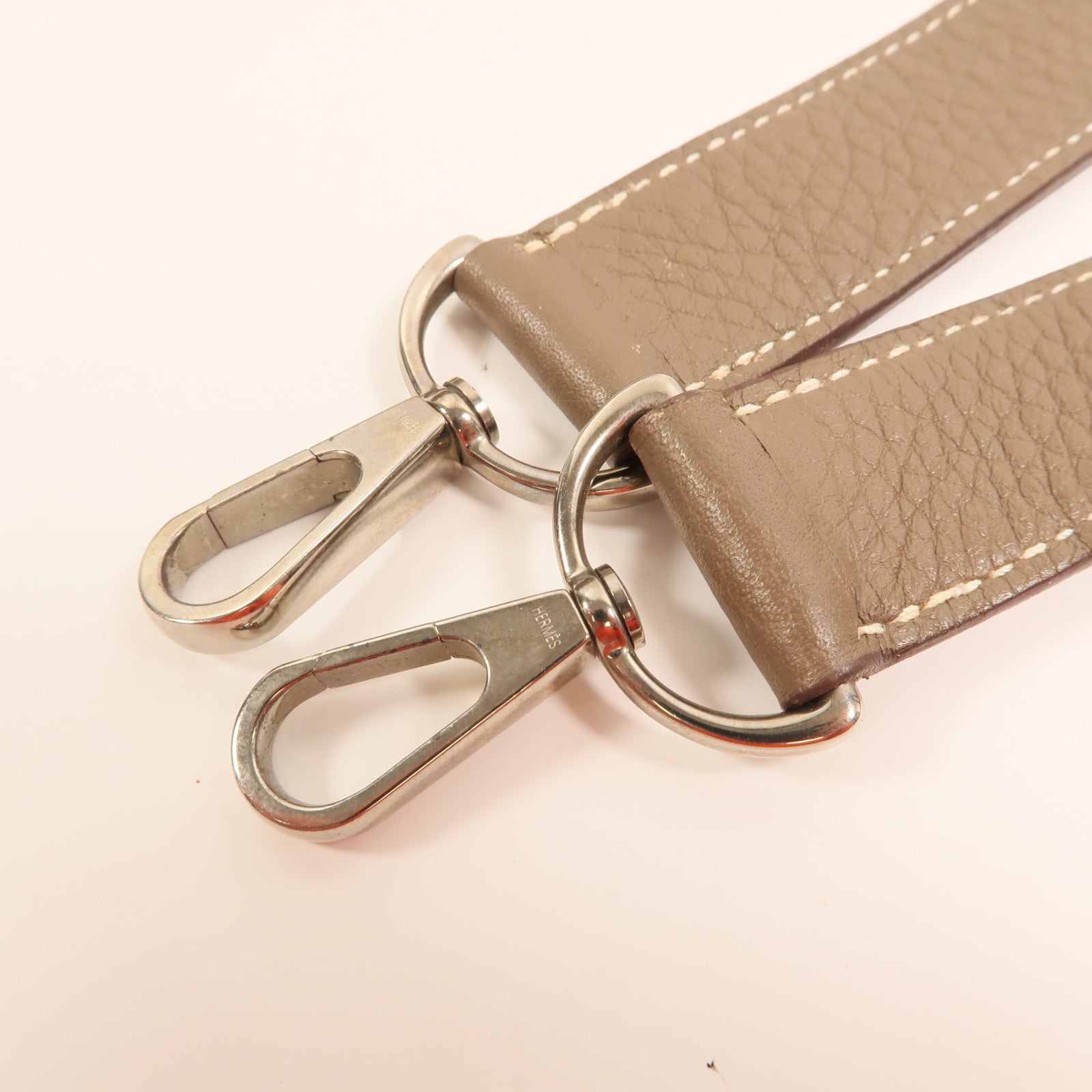 HERMES Clemence皮革Jypsiere 28銀扣肩背袋Etoupe