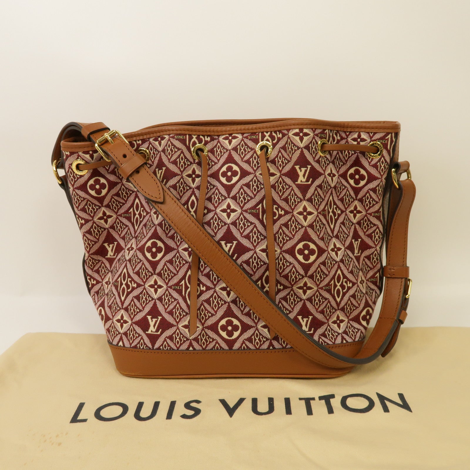 LOUIS VUITTON 【激減優惠】Monogram Jacquard 1854 Petit Noe金扣肩背袋紅色