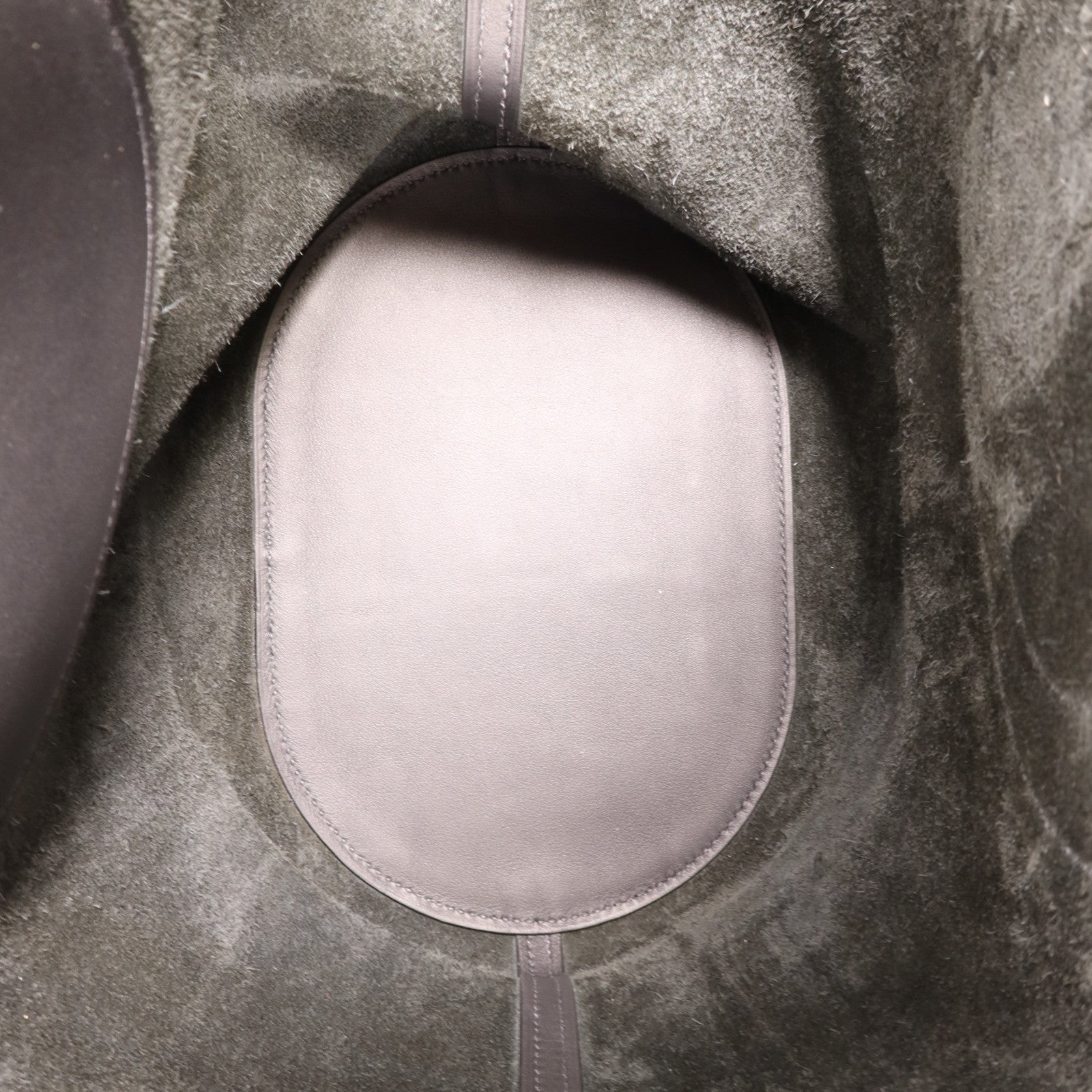 HERMES Clemence皮革In The Loop 23金扣手挽袋Noir