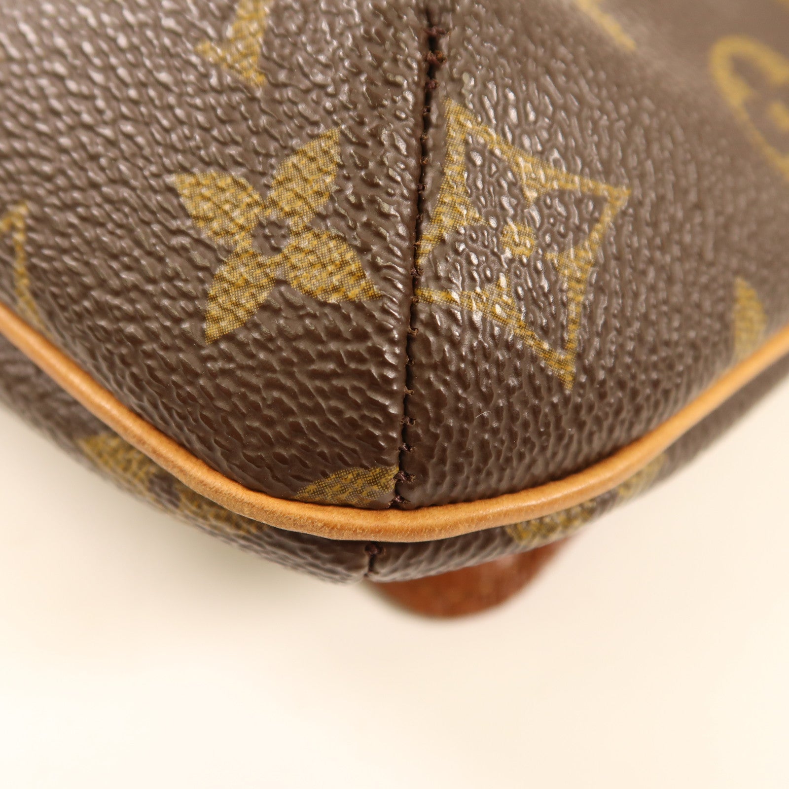 LOUIS VUITTON Monogram Musette Tango Short金扣肩背袋棕色