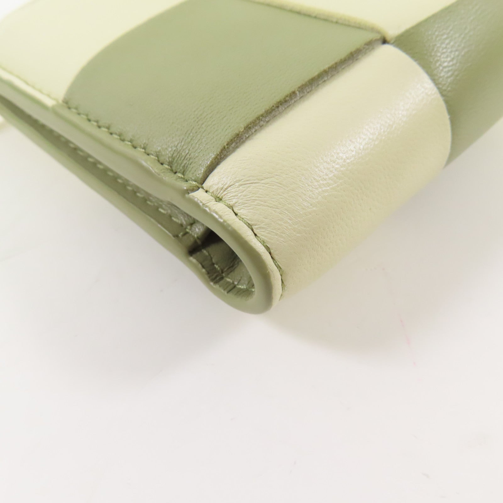 BOTTEGA VENETA 羊皮皮革Wallet金扣錢包