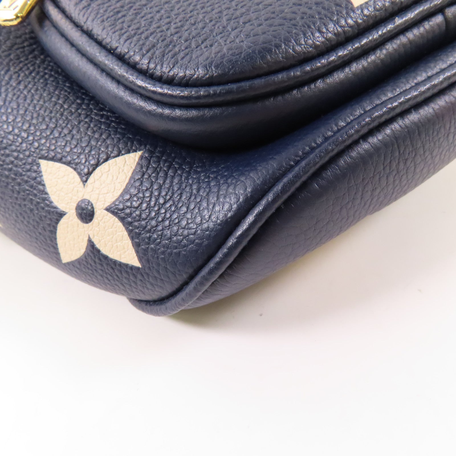 LOUIS VUITTON Monogram Empreinte Mini Bumbag金扣手挽肩背兩用袋