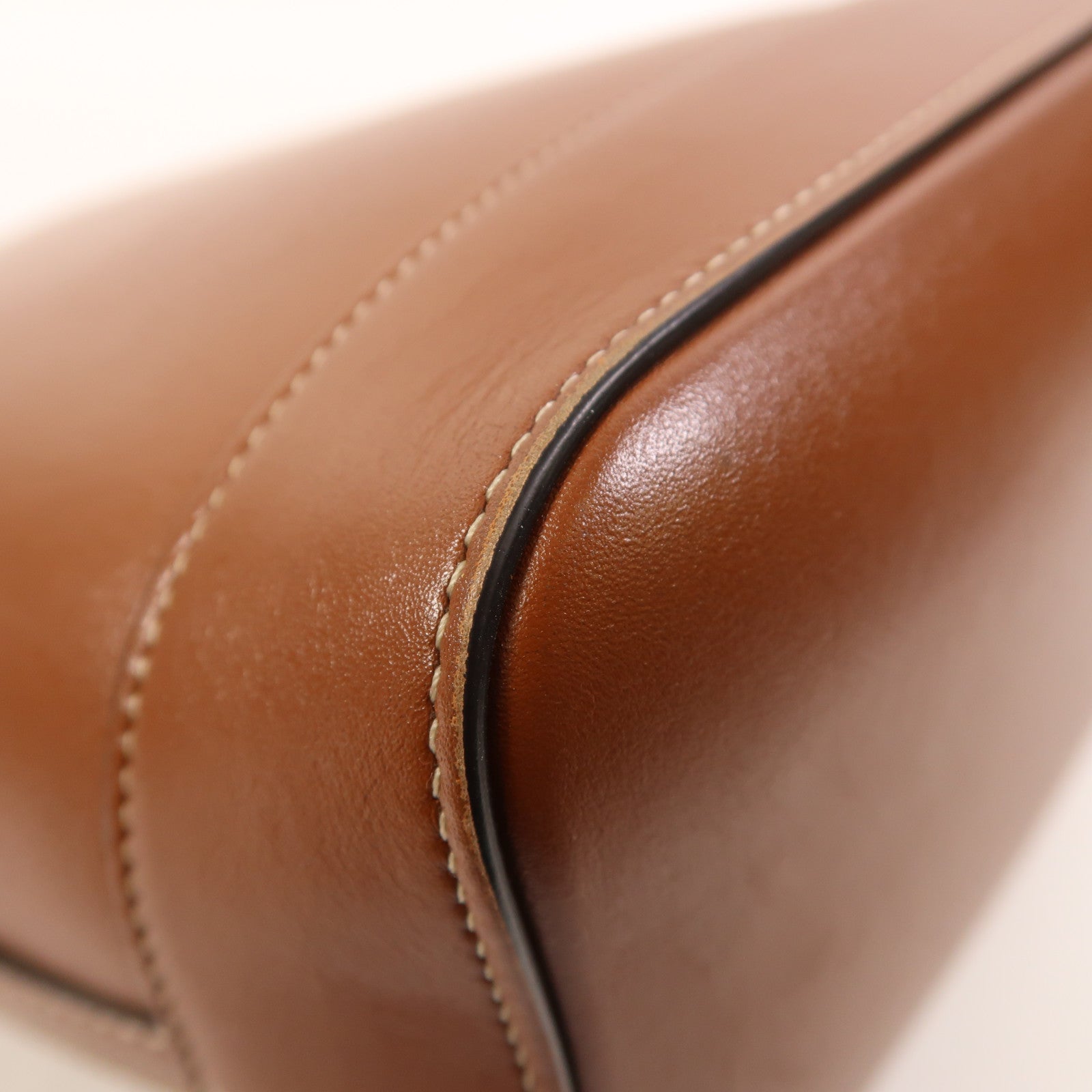 CELINE 牛皮皮革Cuir Triomphe金扣肩背袋