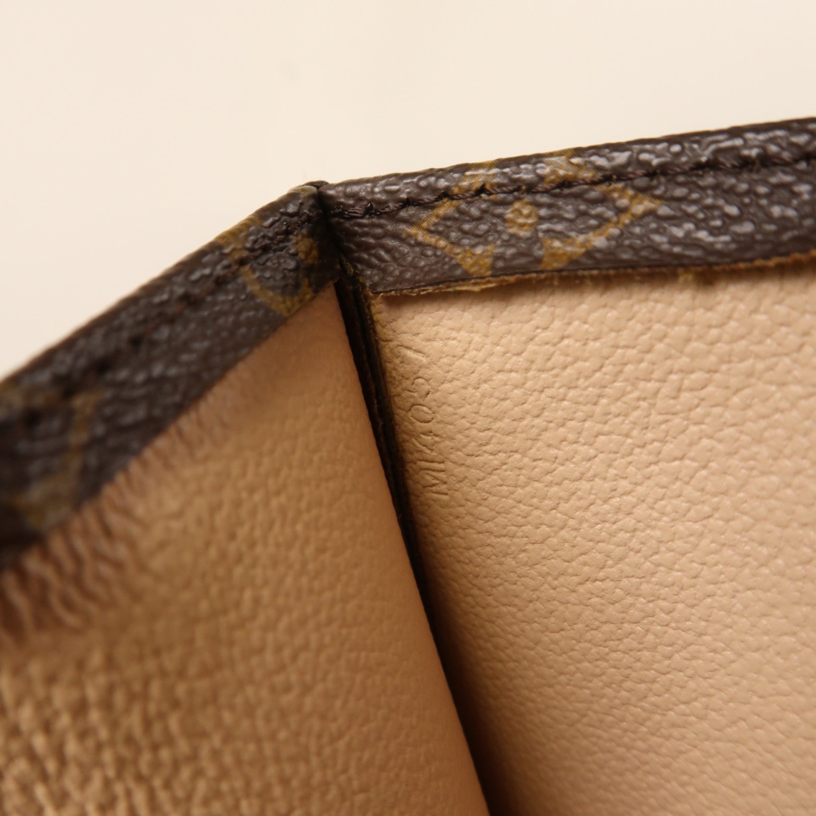 LOUIS VUITTON 【激減優惠】Monogram Sac Plat金扣手挽袋