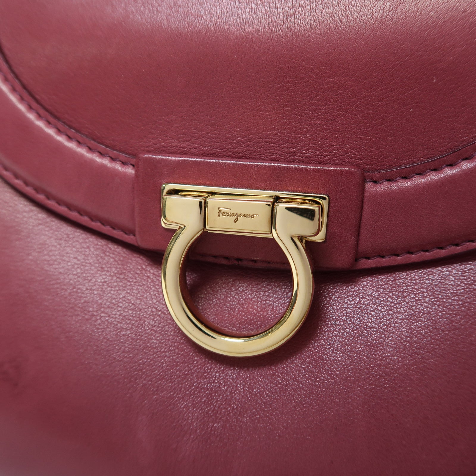 Salvatore Ferragamo 牛皮皮革2 Way Shoulder金扣手挽肩背兩用袋粉紅色