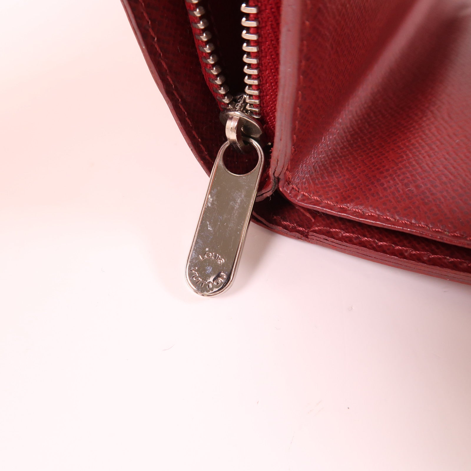 LOUIS VUITTON LV SHW Portefeuille Joy Tri-fold Wallet Epi Leather Red