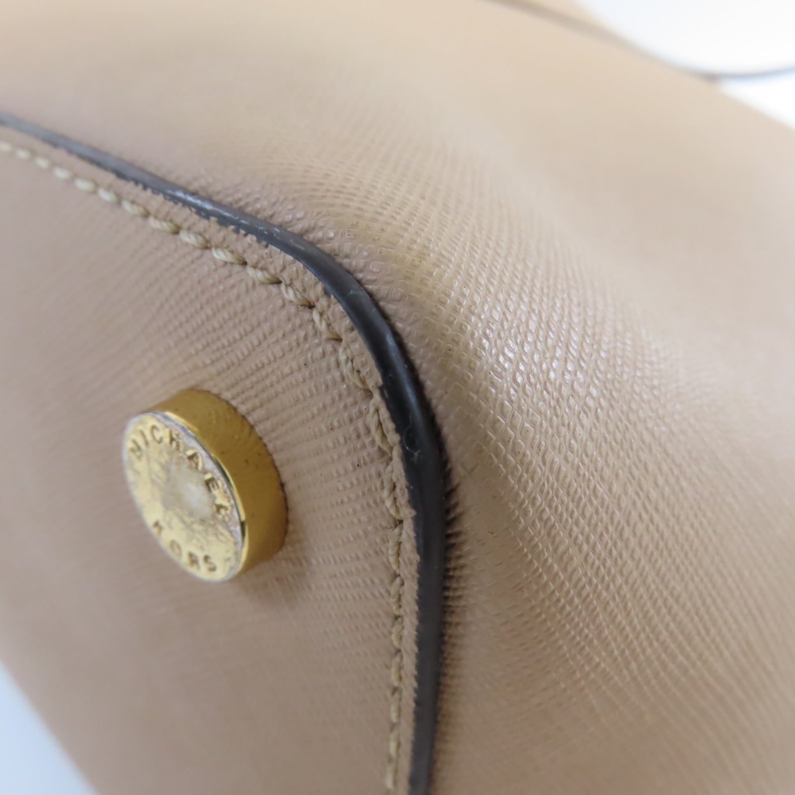 Michael Kors 【清倉大減價】牛皮皮革Shoulder Bag金扣手挽肩背兩用袋米色