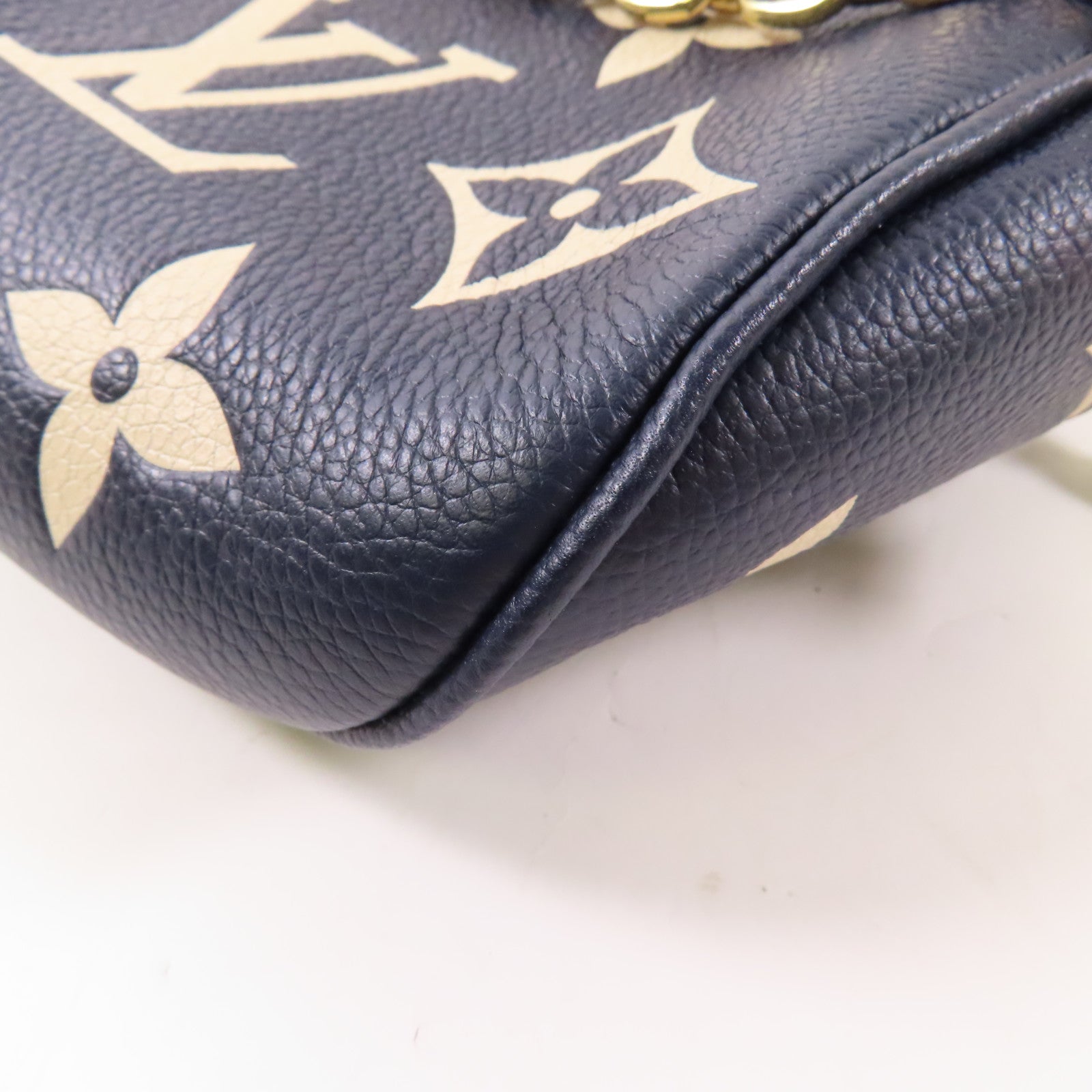 LOUIS VUITTON Monogram Empreinte Mini Bumbag金扣手挽肩背兩用袋