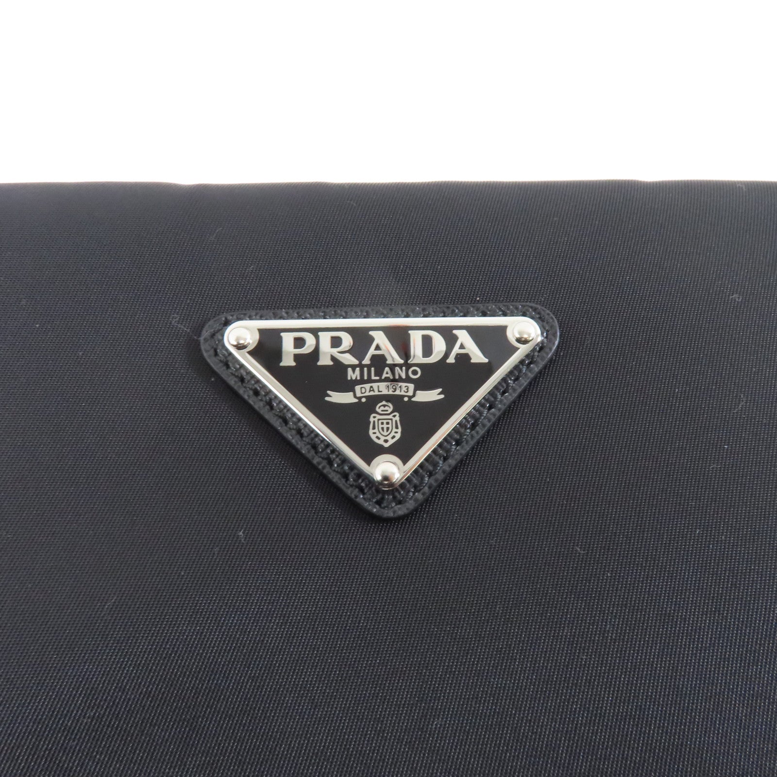 PRADA 尼龍Clutch銀扣手拿包黑色