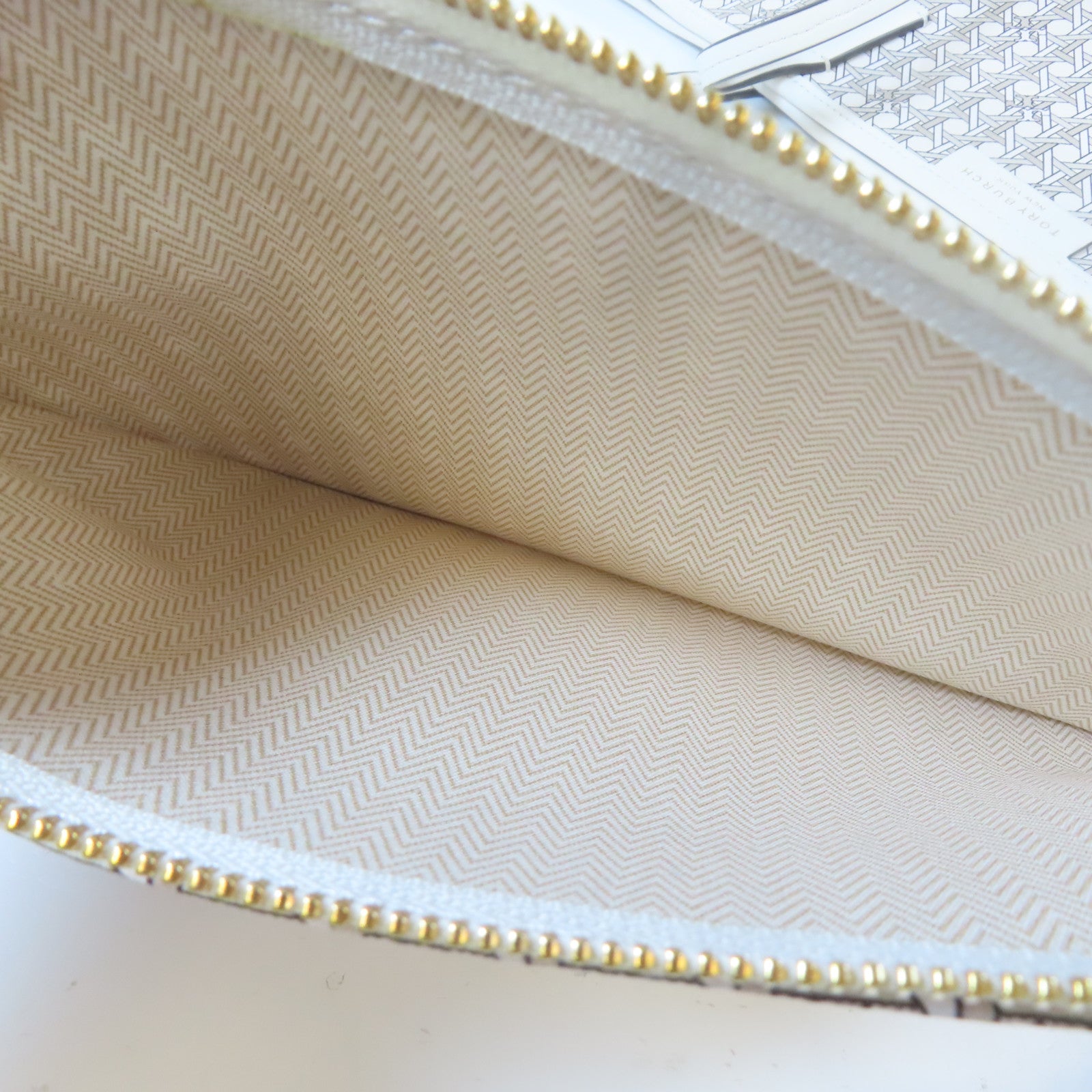 Tory Burch 塗層帆布Tote Bag金扣手挽袋米色