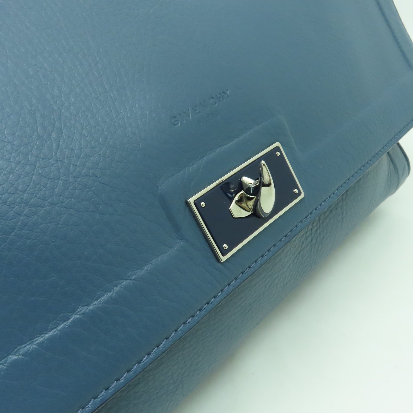 GIVENCHY 【清倉大減價】牛皮皮革Shoulder Bag銀扣手挽肩背兩用袋藍色