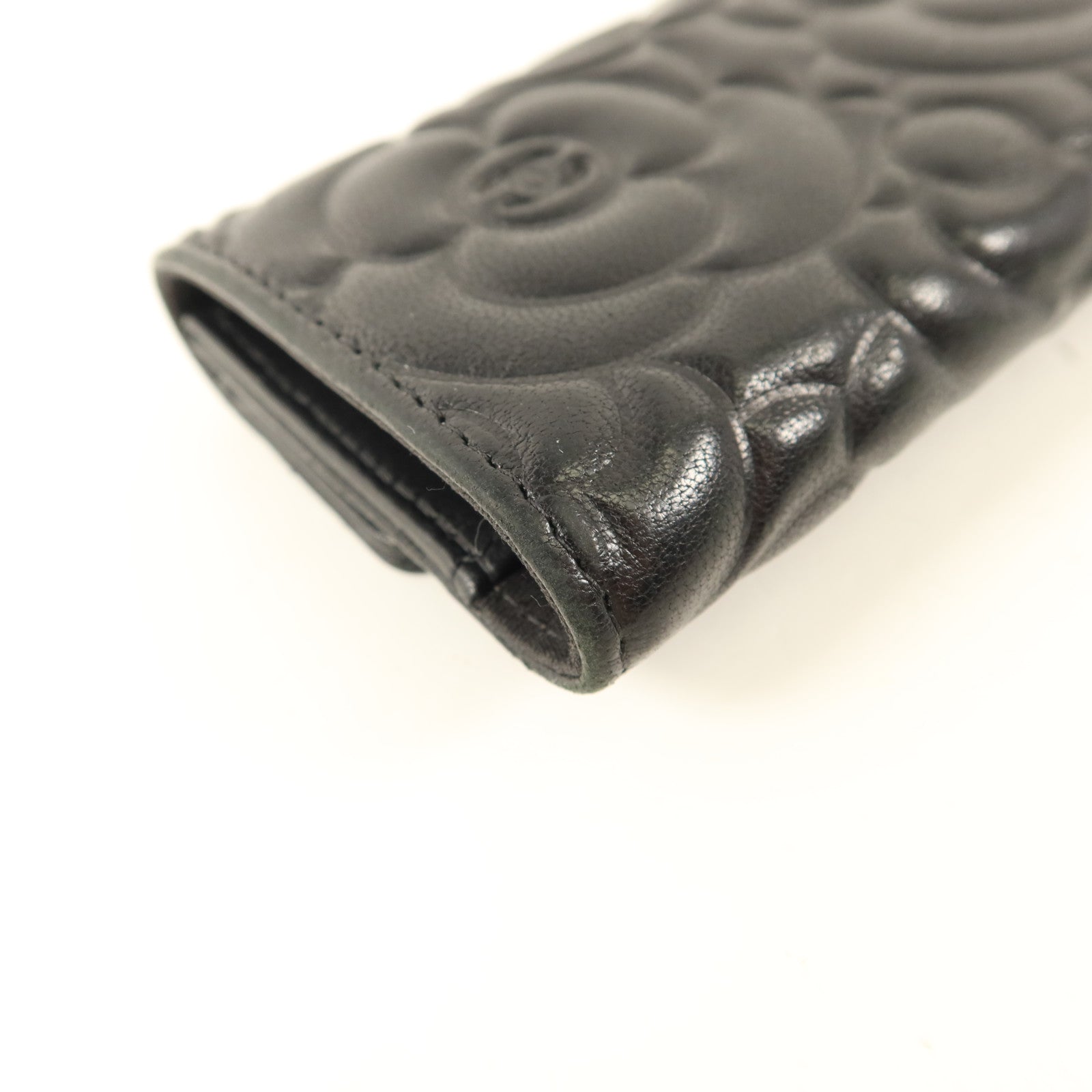 CHANEL 牛皮皮革Camellia Embossed Key Pouch鎖匙包