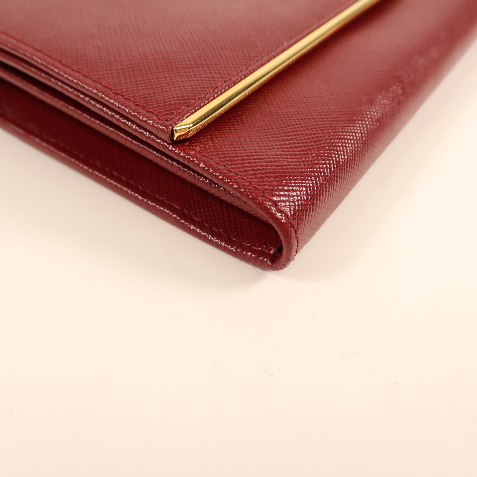 PRADA 牛皮皮革Clutch Bag金扣手拿包