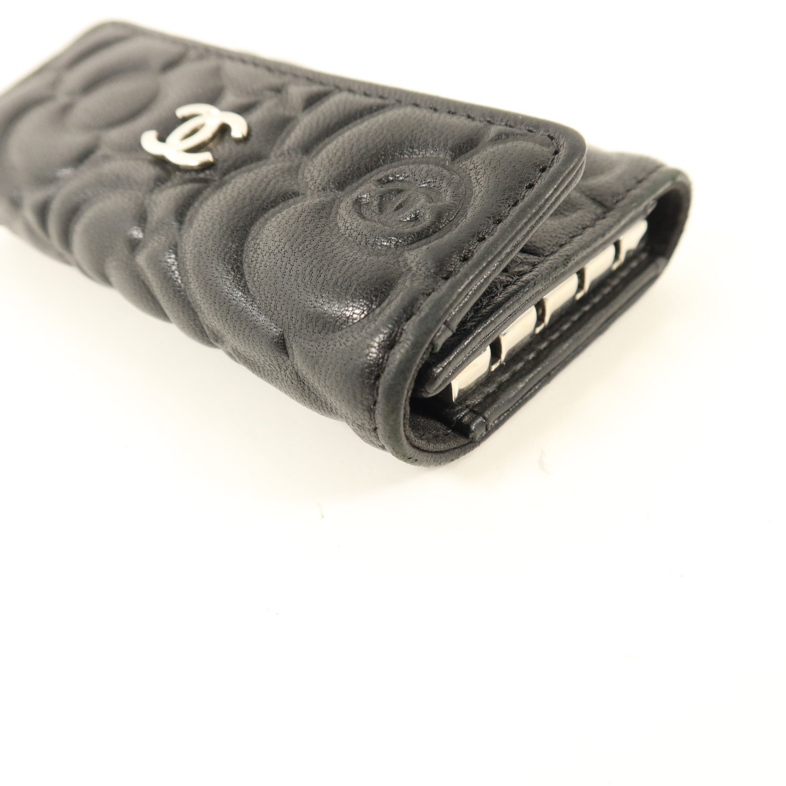 CHANEL 牛皮皮革Camellia Embossed Key Pouch鎖匙包