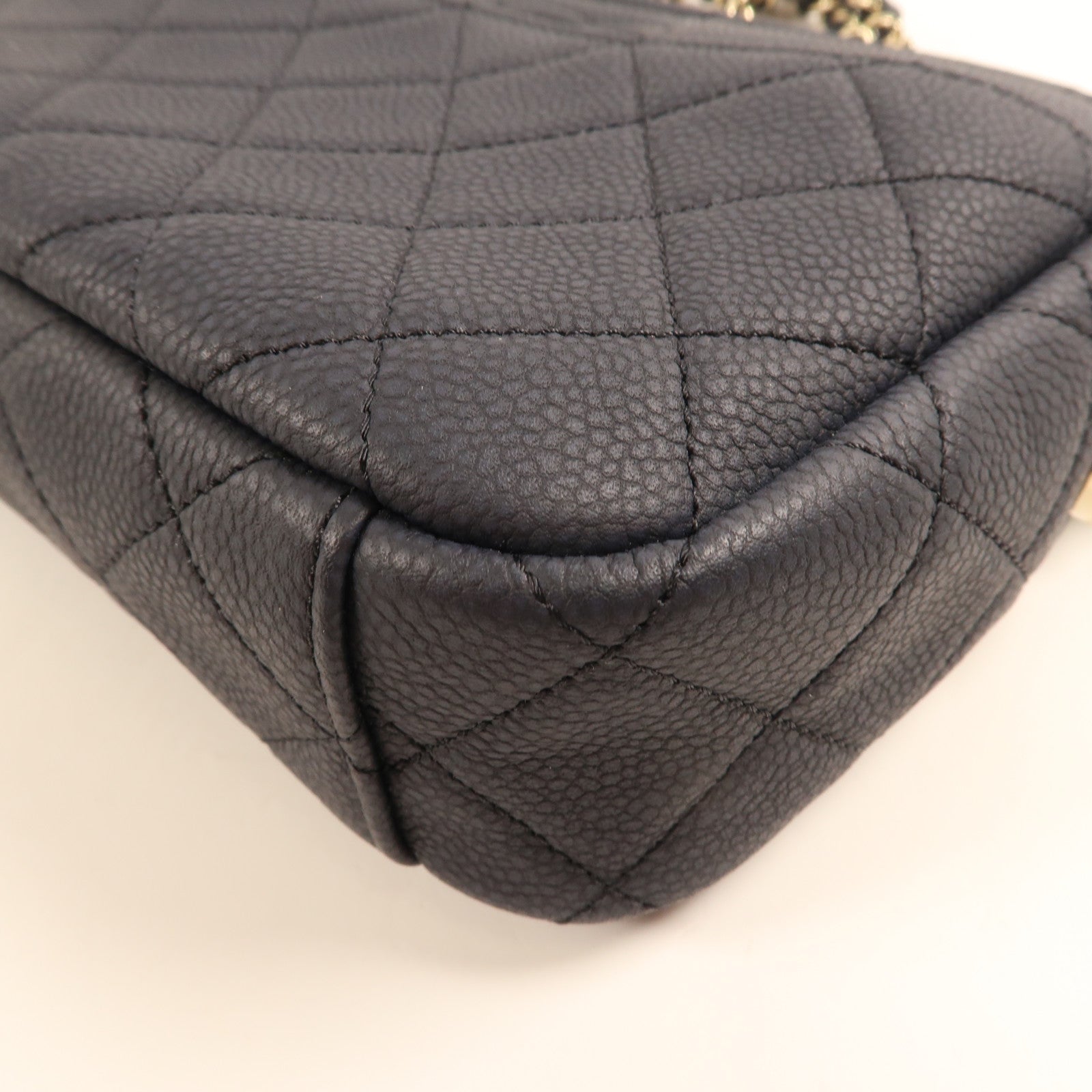 CHANEL 牛皮皮革Chain Shoulder金扣鏈帶肩背袋