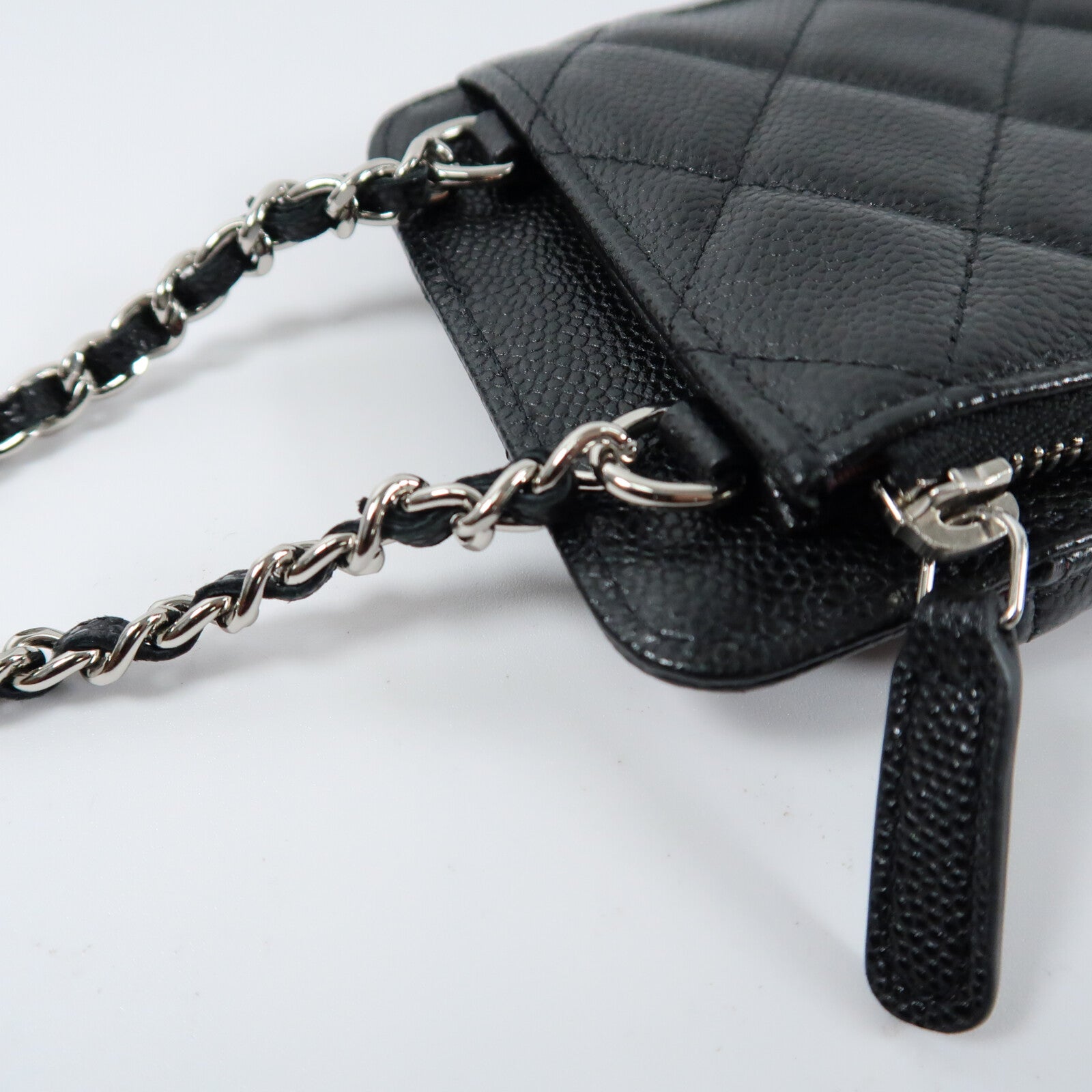 CHANEL 牛皮皮革Phone Bag銀扣鏈帶肩背袋