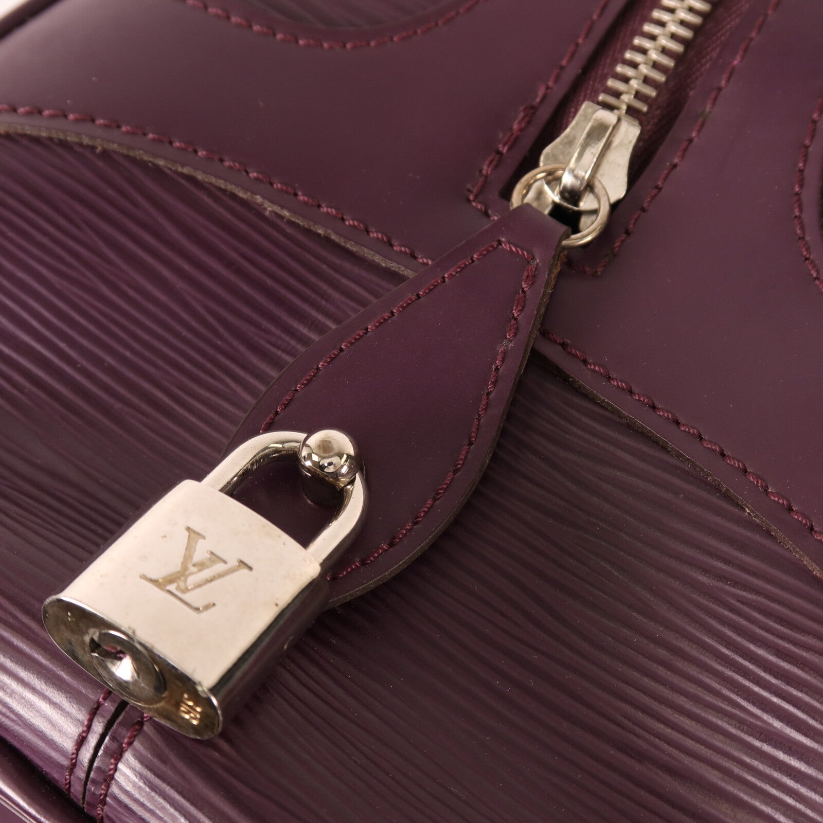 LOUIS VUITTON 【激減優惠】Epi Bowling Montaigne GM銀扣手挽袋