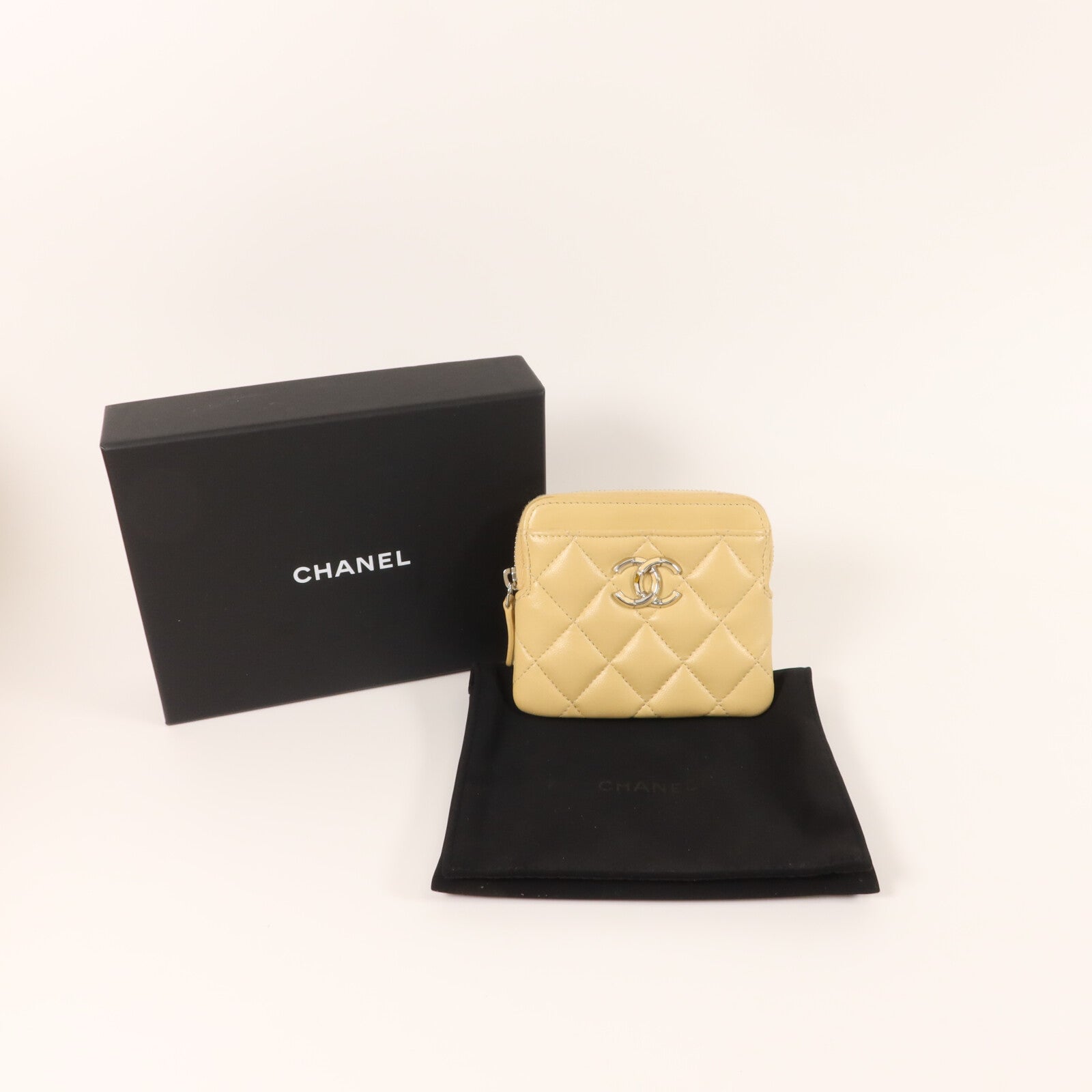 CHANEL 羊皮皮革CC Logo Card Case卡片套