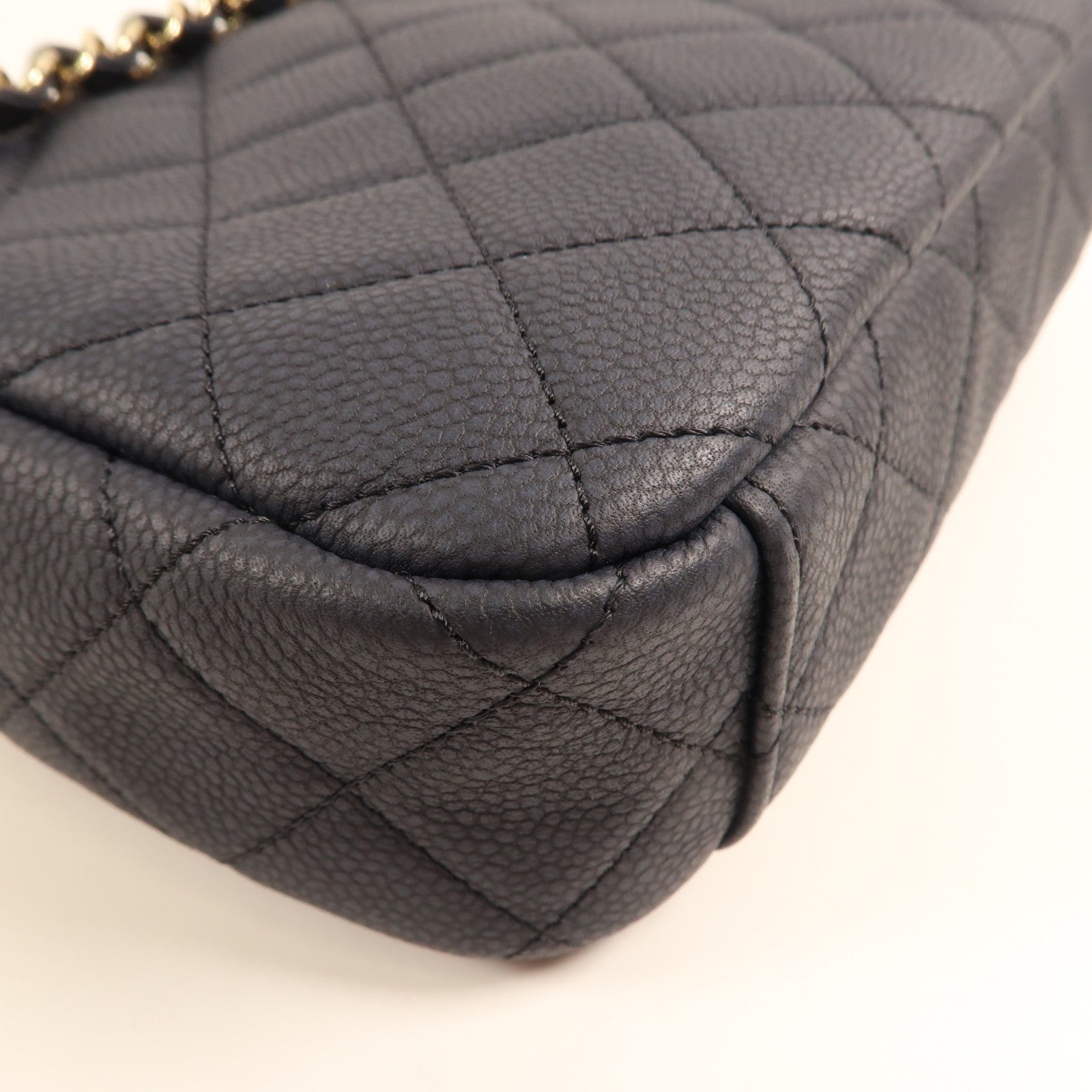 CHANEL 牛皮皮革Chain Shoulder金扣鏈帶肩背袋