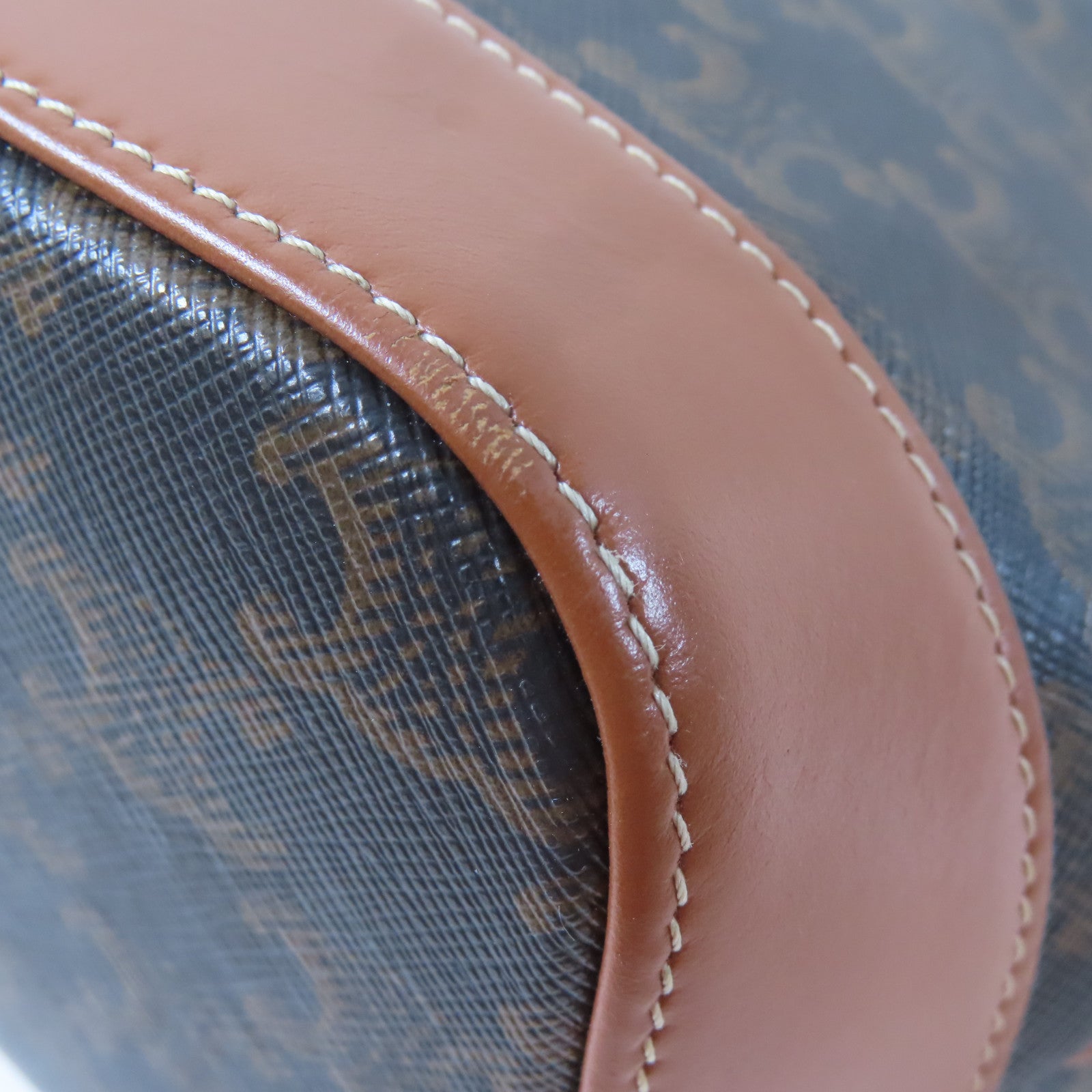 CELINE 塗層帆布Triomphe Bucket金扣肩背袋啡色
